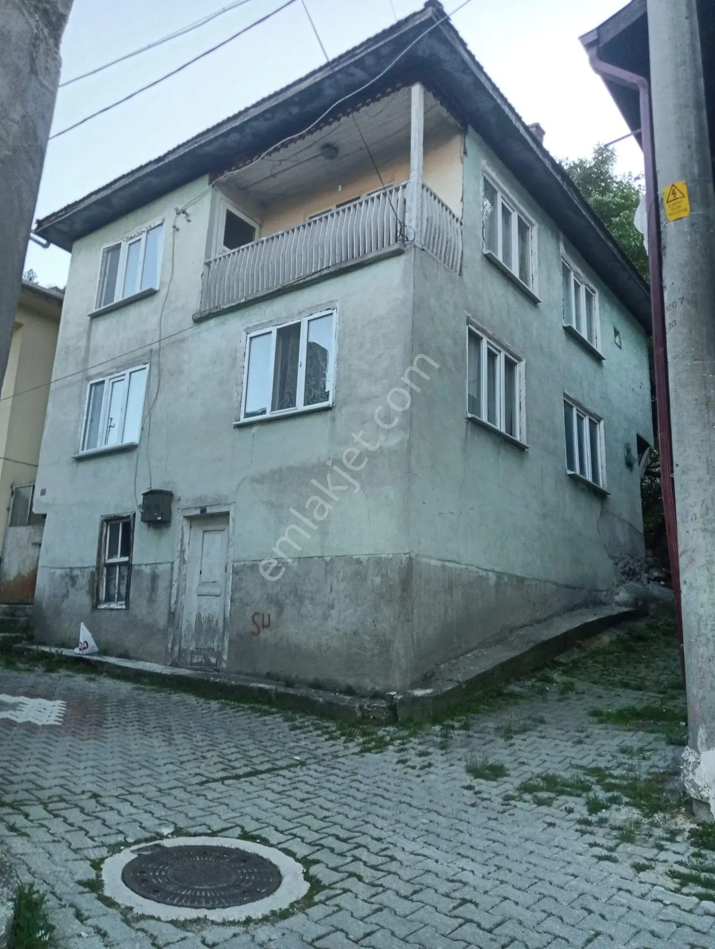 Mudurunu Büyükcamii Mh.de 2 Katlı Bahçeli Ahşap Ev — fotoğraf 2