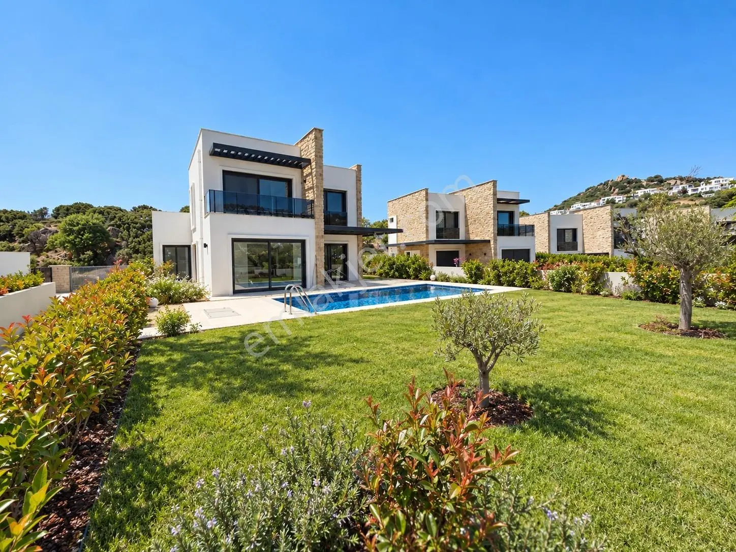 Yalıkavak Geriş'Te 500 M2 Arsa İçerisinde Havuzlu Villa !
