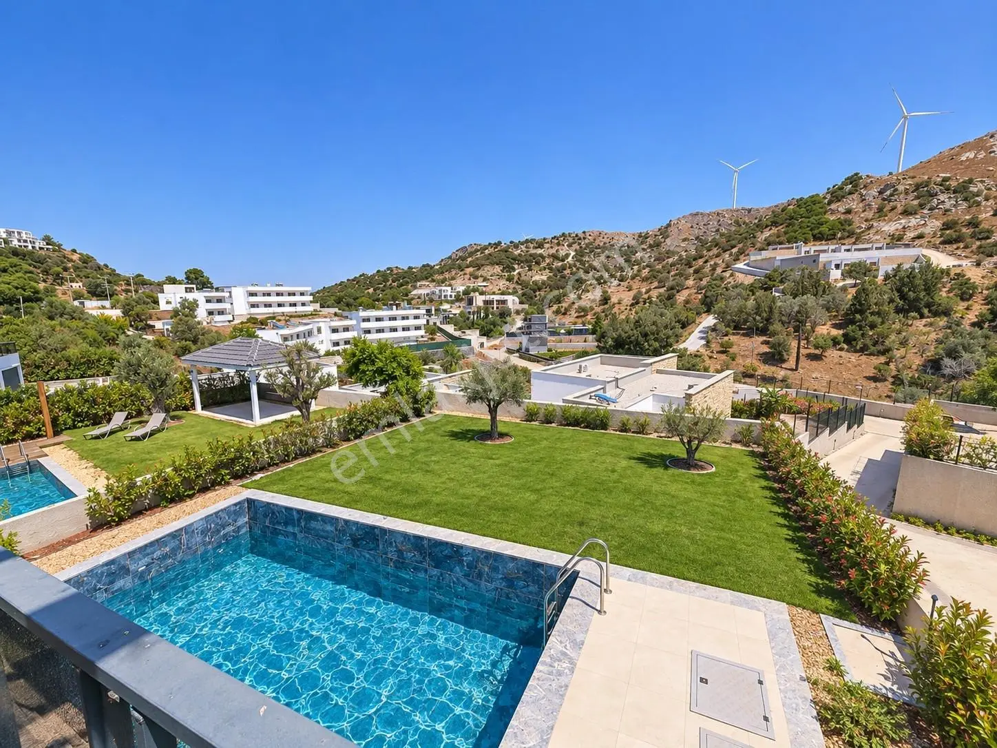 Yalıkavak Geriş'te 500 M2 Arsa İçerisinde Havuzlu Villa ! — fotoğraf 2