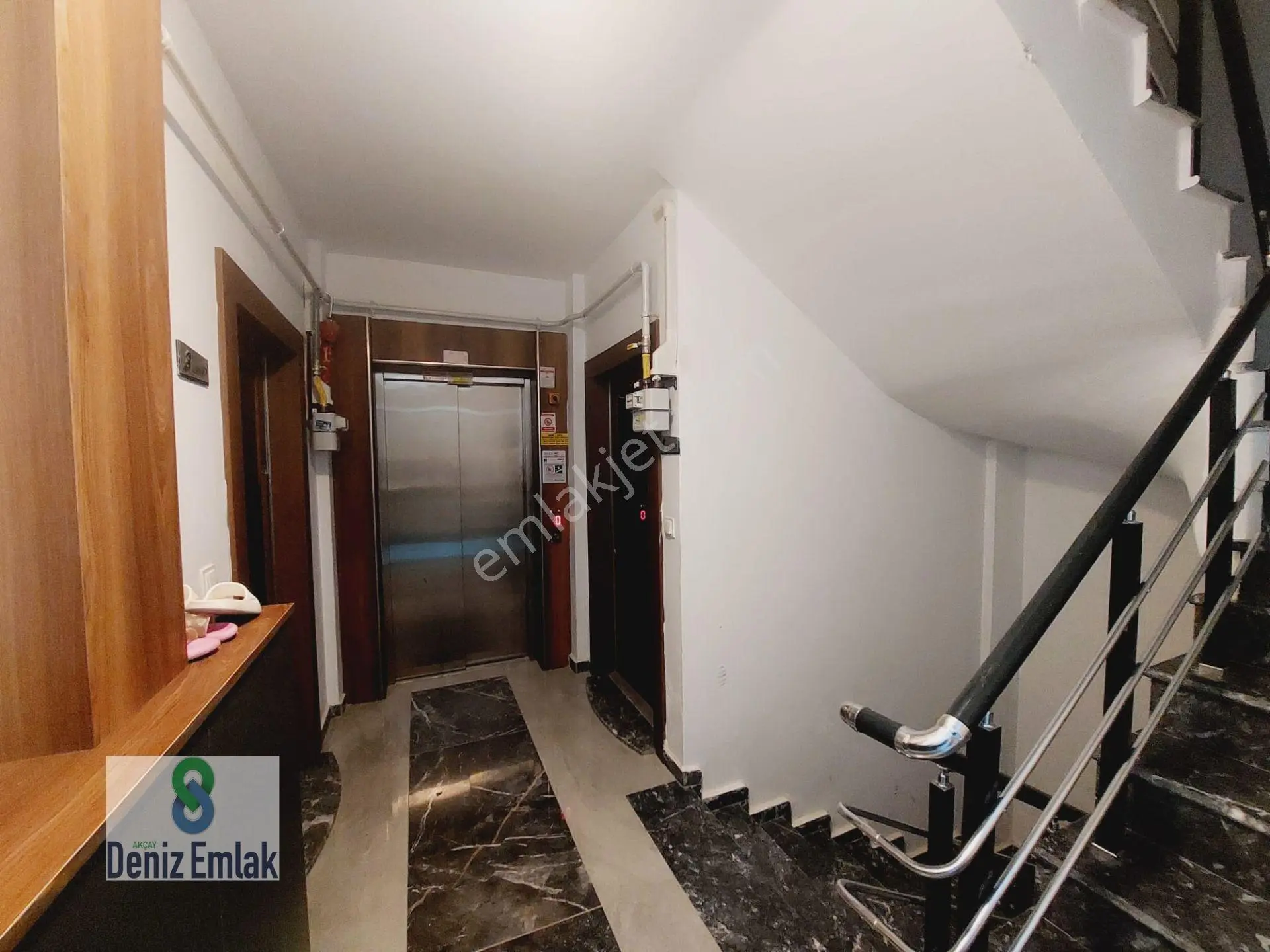 Denizden Akçayda Asansörlü Doğalgazlı Yeni Satılık 2+1 Daire. — fotoğraf 15