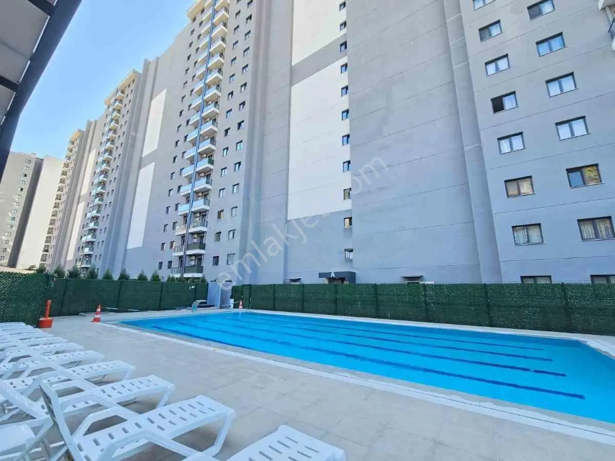 Havuzlu Güvenlikli Dasif Vista Sitesinde 3+1 Satılık Daire — fotoğraf 3