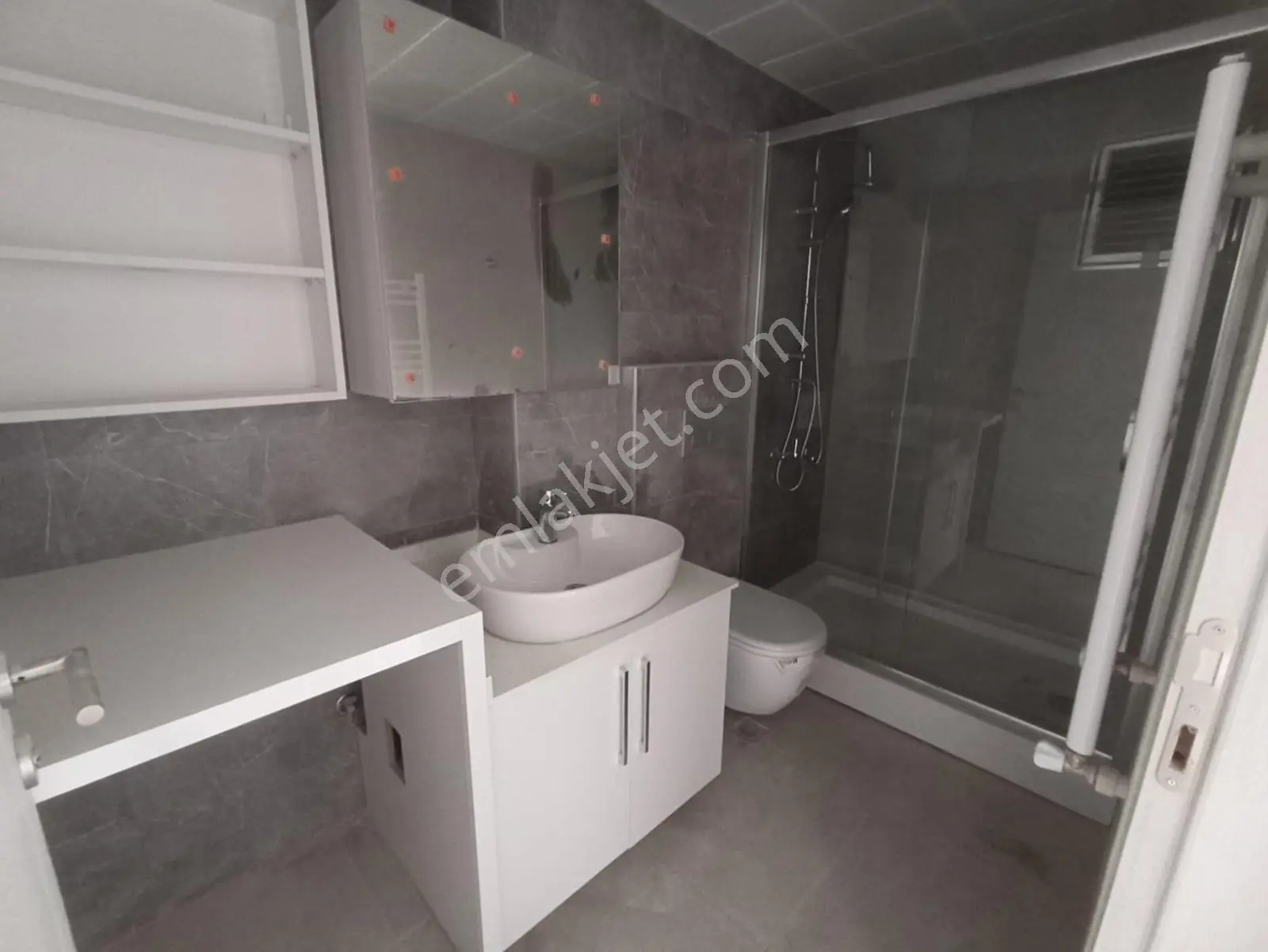 Havuzlu Güvenlikli Dasif Vista Sitesinde 3+1 Satılık Daire — fotoğraf 14