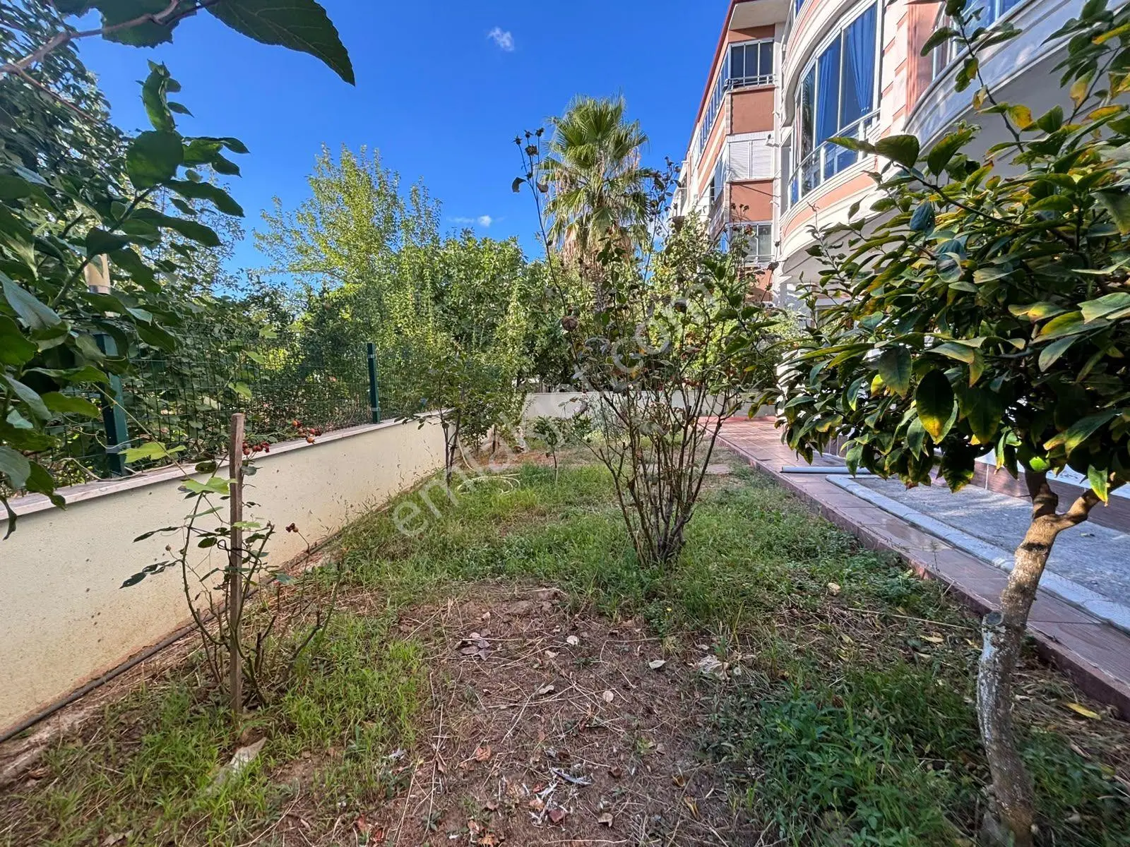 Yükselden Altınkumda Merkezi Konum Ve Bahçe Keyfi Bir Arada 2+1 — fotoğraf 35