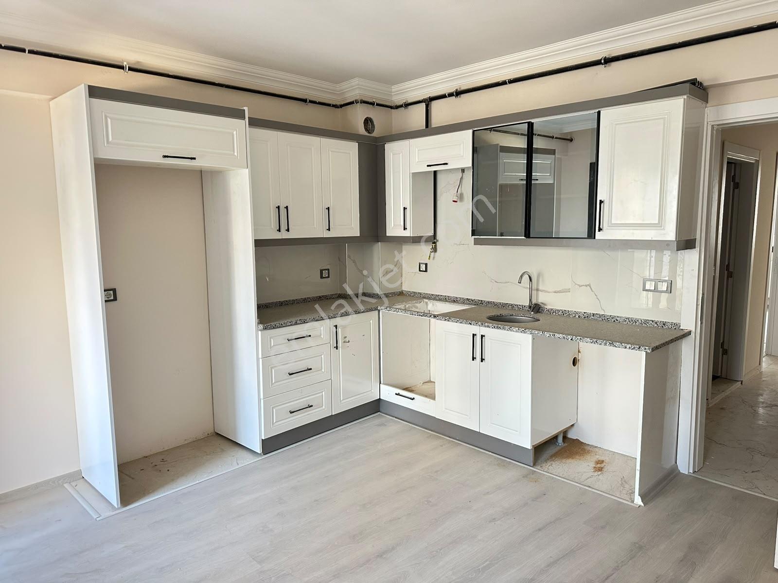 Zeki Emlak'Tan Muradiye İstasyon Civarı Satılık 2+1 Sıfır Daire