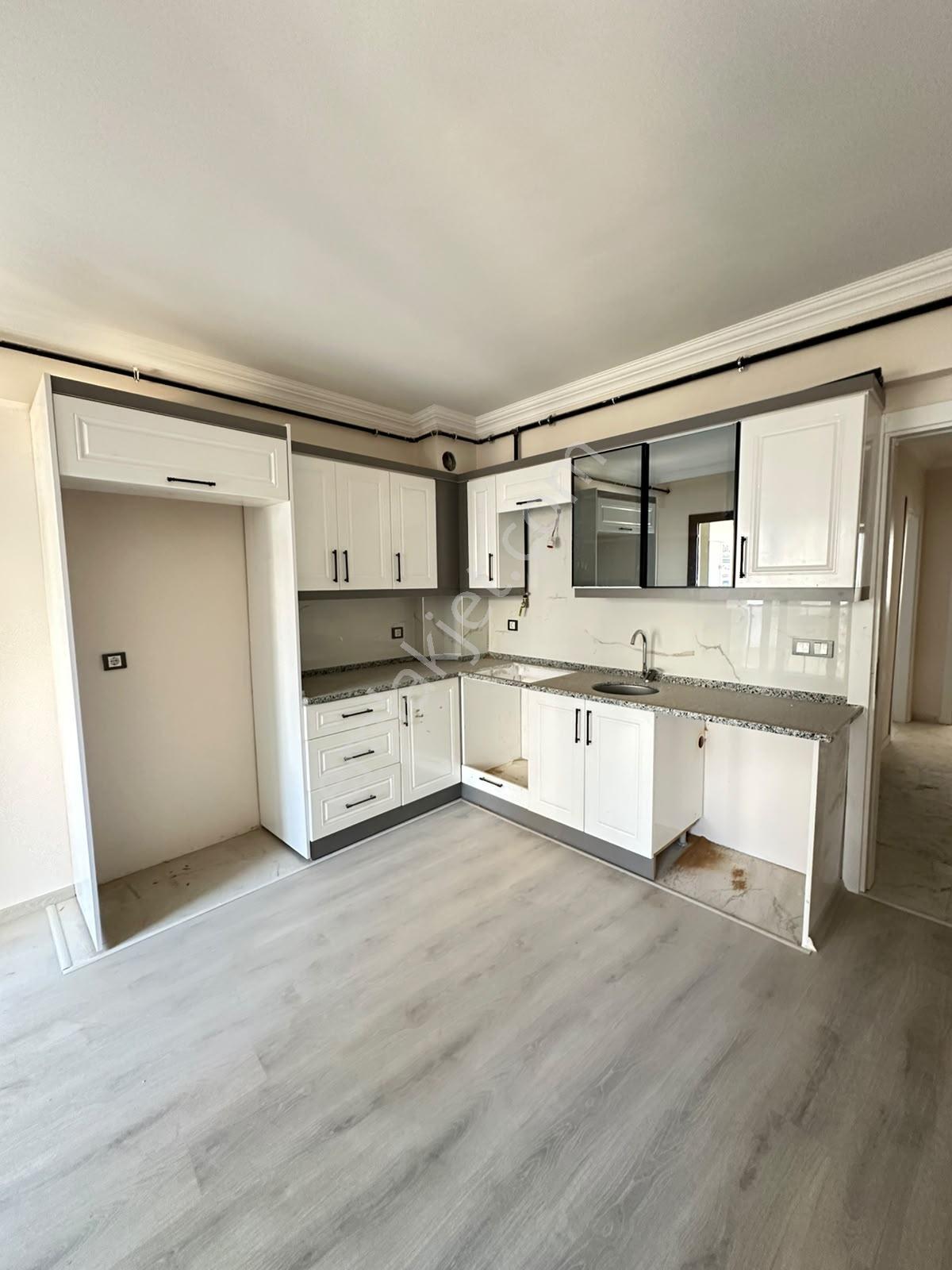 Zeki Emlak'tan Muradiye İstasyon Civarı Satılık 2+1 Sıfır Daire — fotoğraf 2