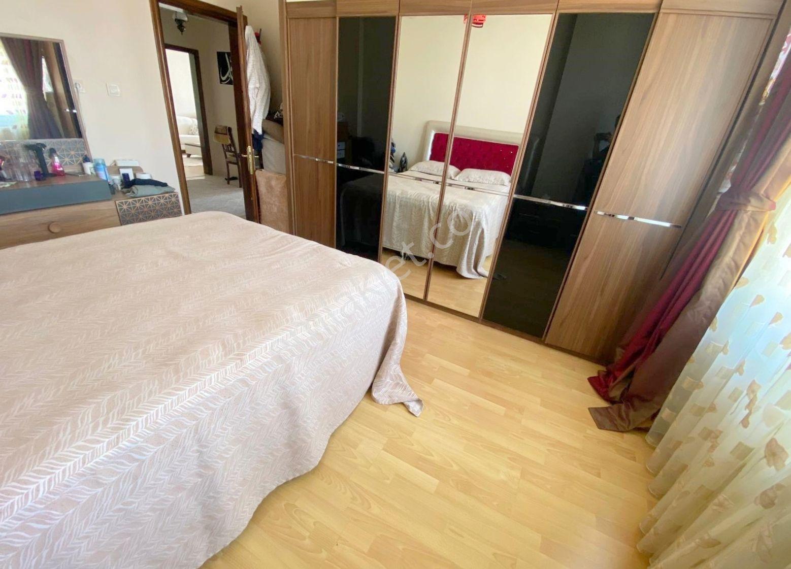Mertcan'dan Ramazanoğlu Mah. Caddeye 2dk 25m2 Arsa Tapulu 2+1 — fotoğraf 6