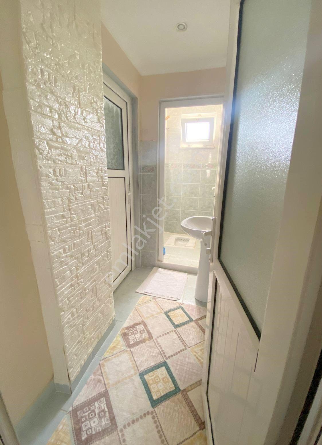 Mertcan'dan Ramazanoğlu Mah. Caddeye 2dk 25m2 Arsa Tapulu 2+1 — fotoğraf 12