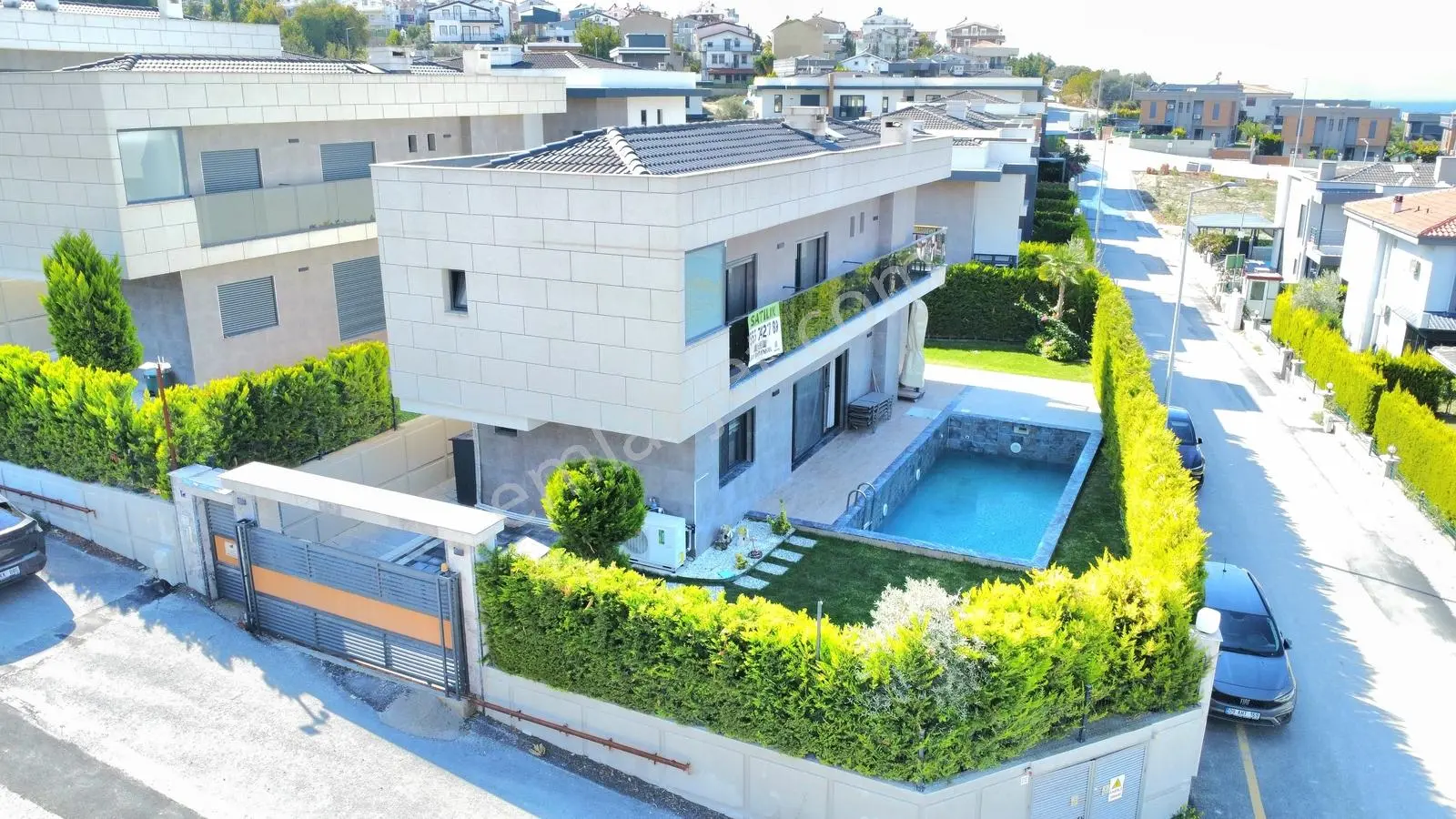 Kuşadası Karaova'da 4+1 Müstakil Köşe Konum Satılık Villa — fotoğraf 4