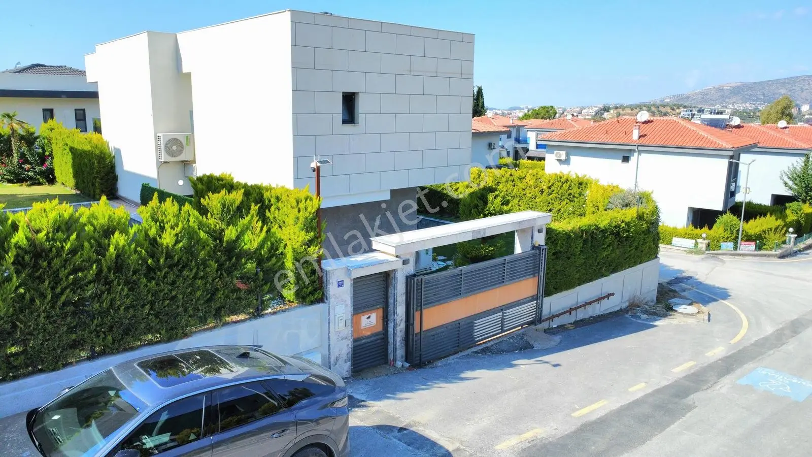 Kuşadası Karaova'da 4+1 Müstakil Köşe Konum Satılık Villa — fotoğraf 12