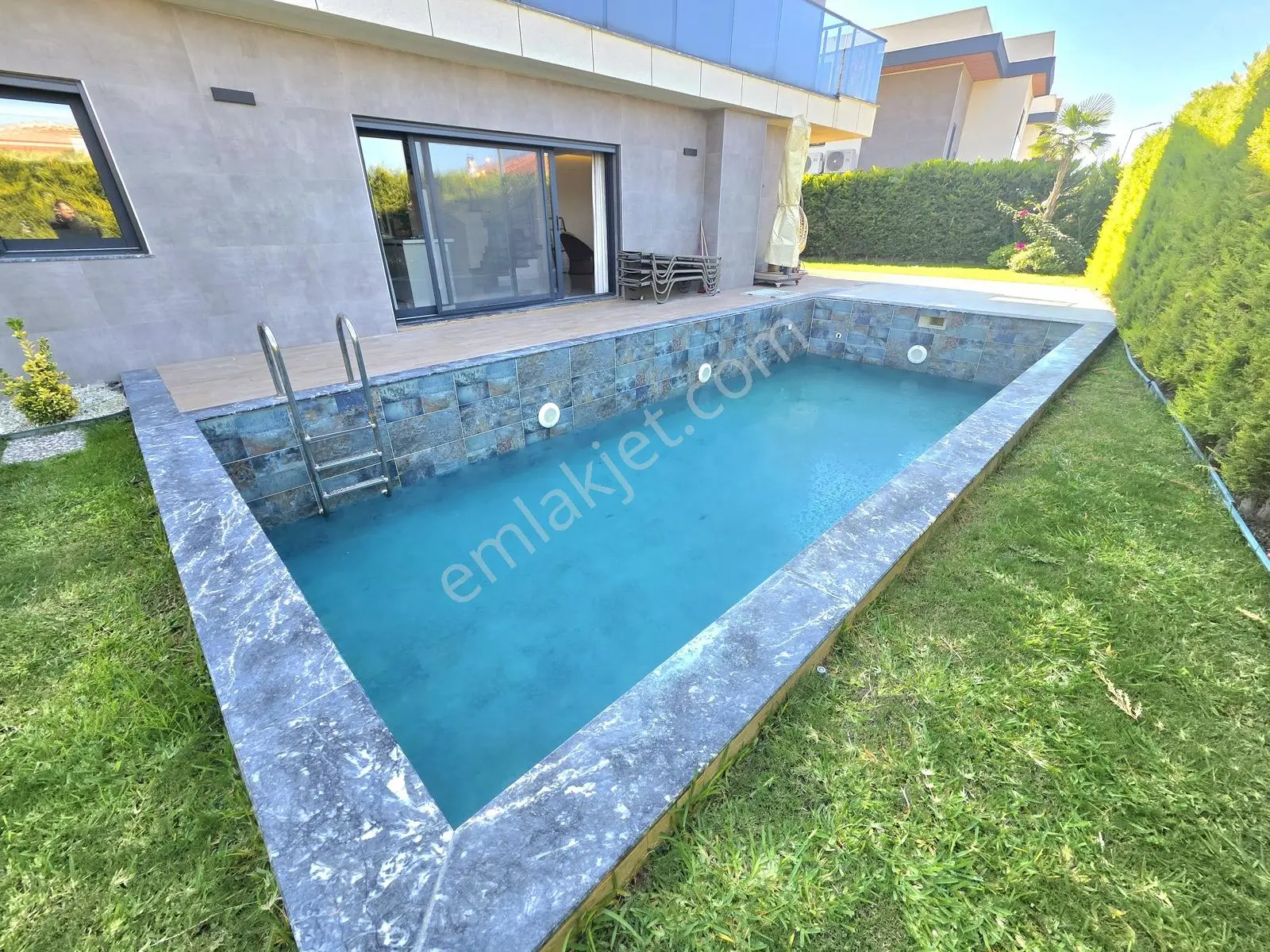 Kuşadası Karaova'da 4+1 Müstakil Köşe Konum Satılık Villa — fotoğraf 18