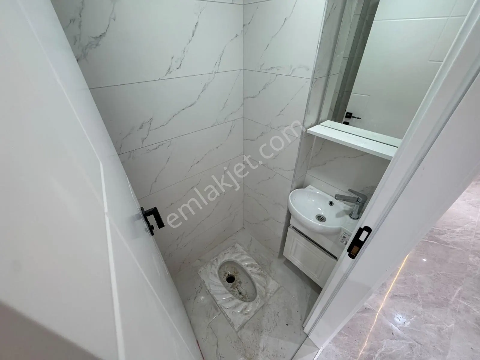 Yağmur Emlaktan Kışla'da Satılık Sıfır Lüks 3+1 Daire — fotoğraf 14