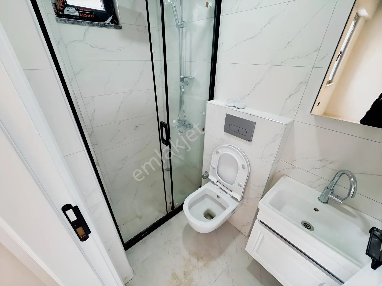 Yağmur Emlaktan Kışla'da Satılık Sıfır Lüks 3+1 Daire — fotoğraf 24