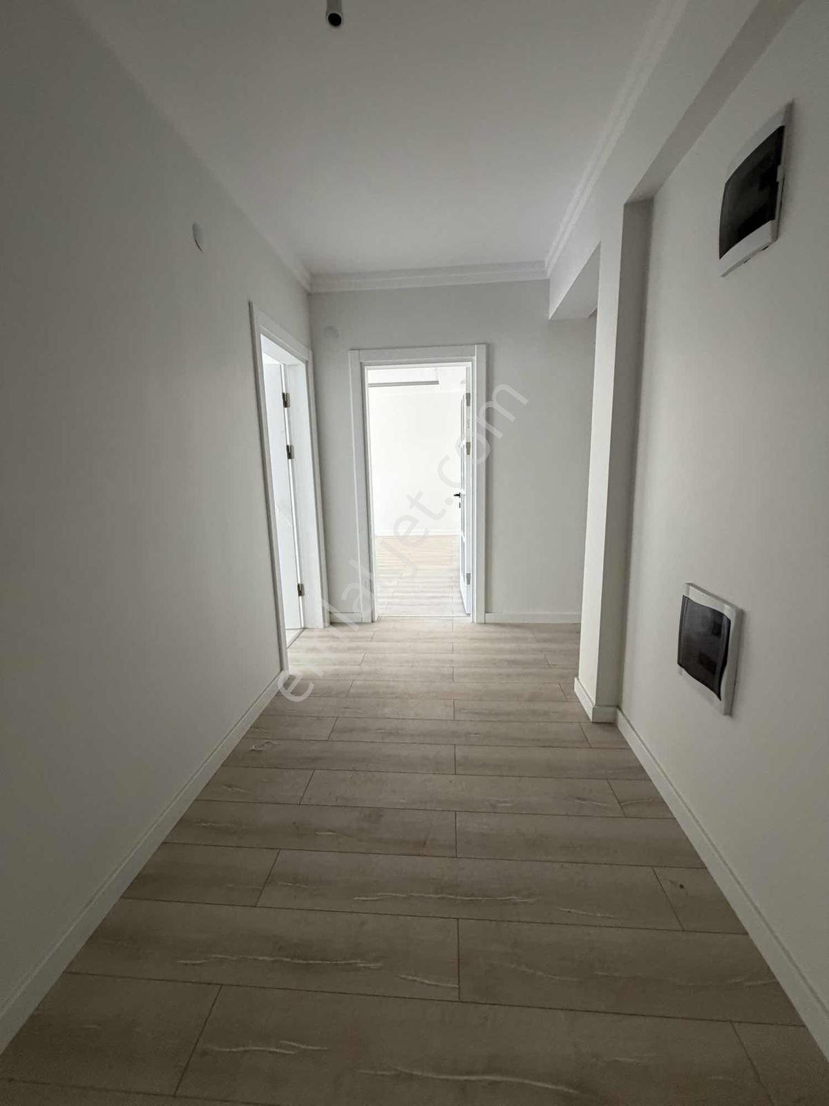 Engin Emlaktan Deniz Manzaralı 4+1 Satlık Daire — fotoğraf 3