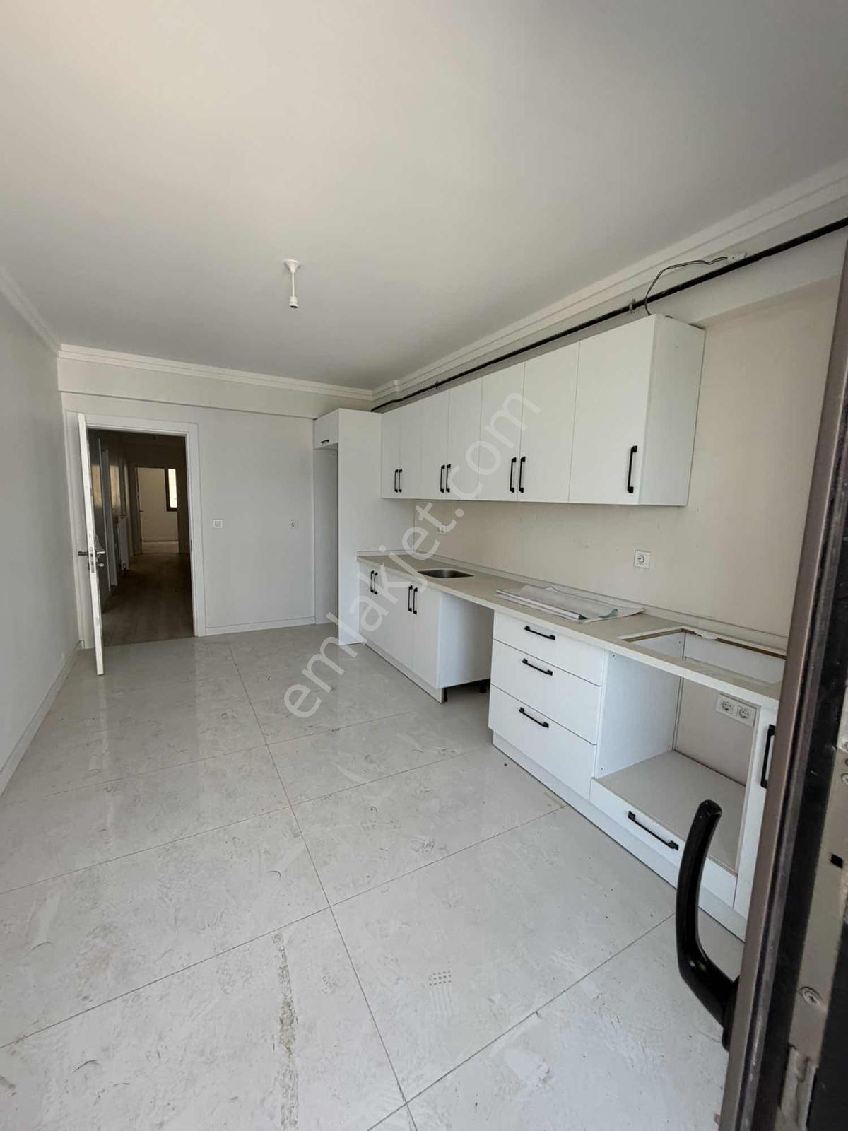 Engin Emlaktan Deniz Manzaralı 4+1 Satlık Daire — fotoğraf 6
