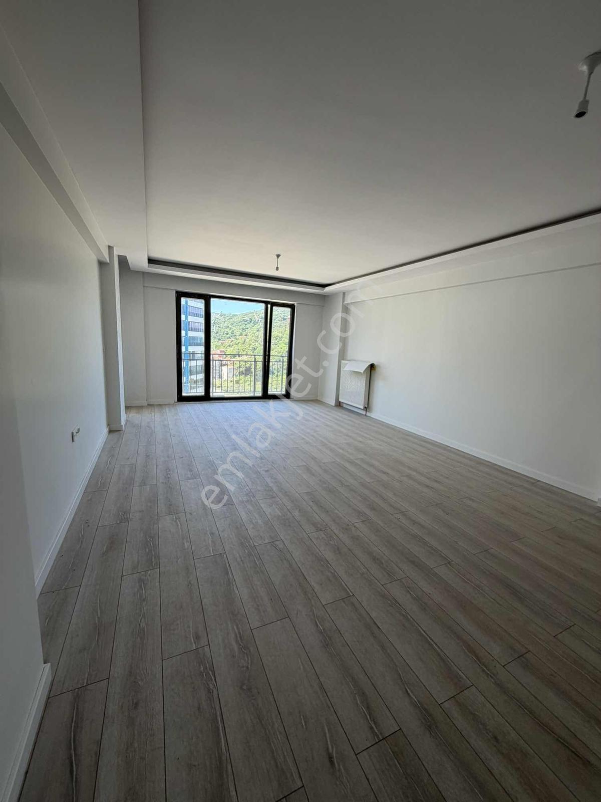 Engin Emlaktan Deniz Manzaralı 4+1 Satlık Daire — fotoğraf 13