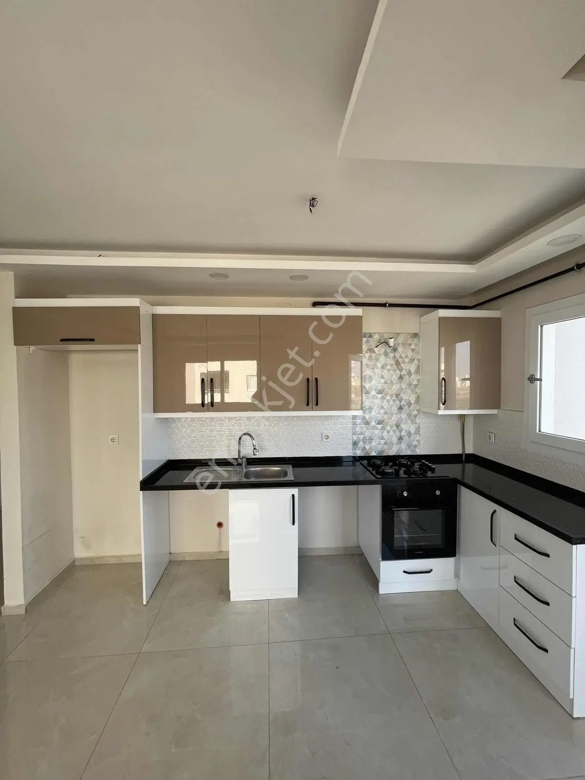 Stadyum Bulv.uzerı 2 Bloklu Sıte Giyinme Odalı Cok Genıs 2+1 — fotoğraf 2