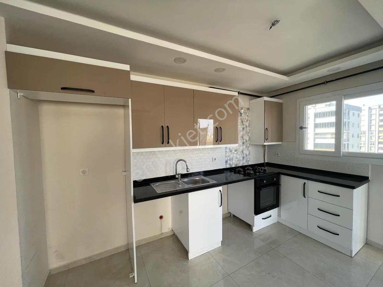 Stadyum Bulv.uzerı 2 Bloklu Sıte Giyinme Odalı Cok Genıs 2+1 — fotoğraf 4