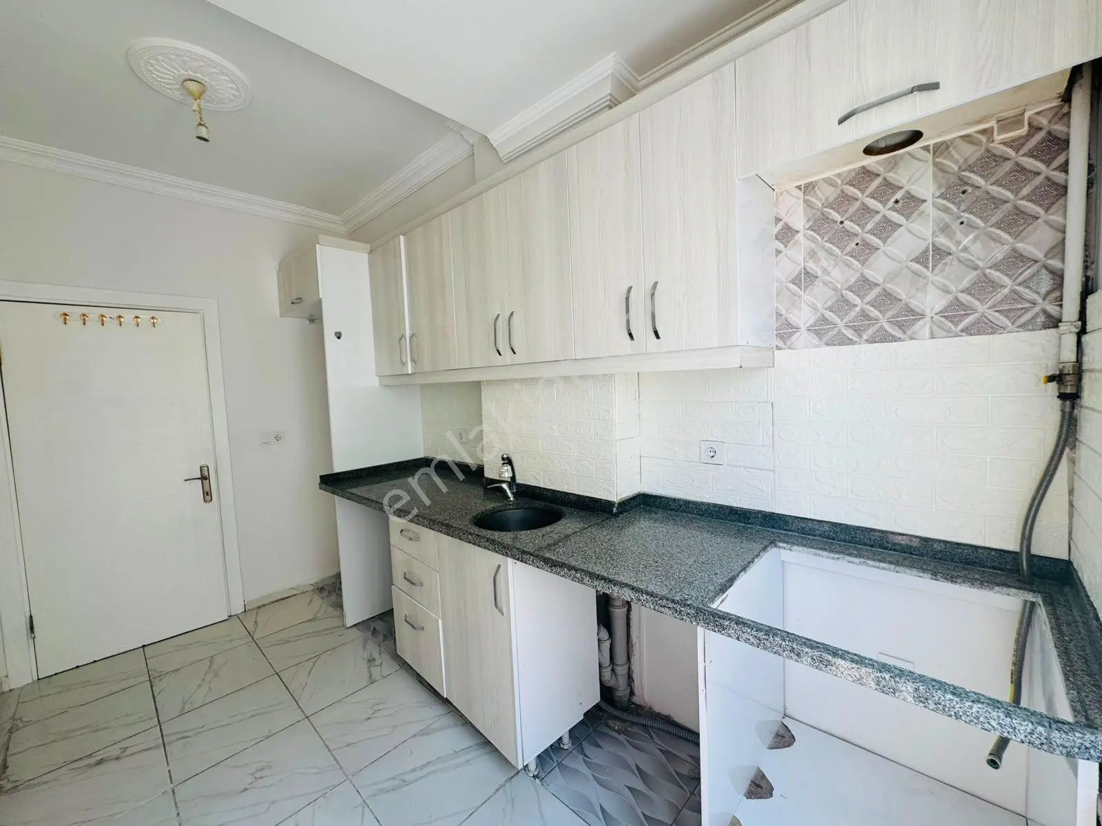 Çerkezköy Mer-pa İnş. / Bağlık Mah'de/ Acil Satılık/ İskanlı Kombili/ Öncephe 3+1 — fotoğraf 12