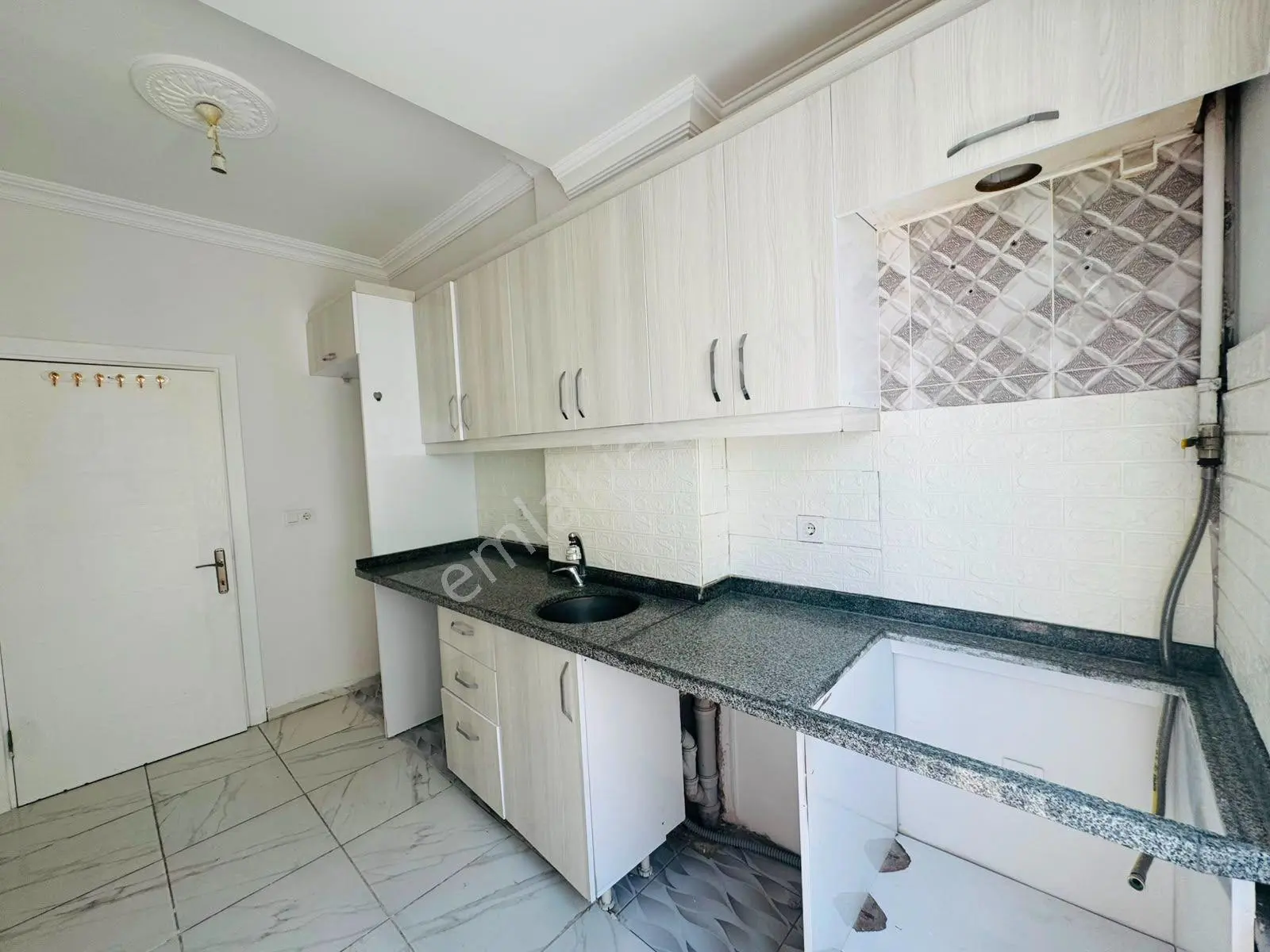 Çerkezköy Mer-pa İnş. / Bağlık Mah'de/ Acil Satılık/ İskanlı Kombili/ Öncephe 3+1 — fotoğraf 14