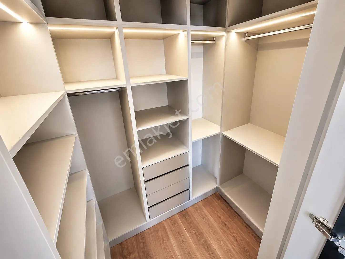 Ayyıldız Mahallesinde Site İçi Sıfır Ultra Lux 4+1 Satılık Daireler — fotoğraf 9