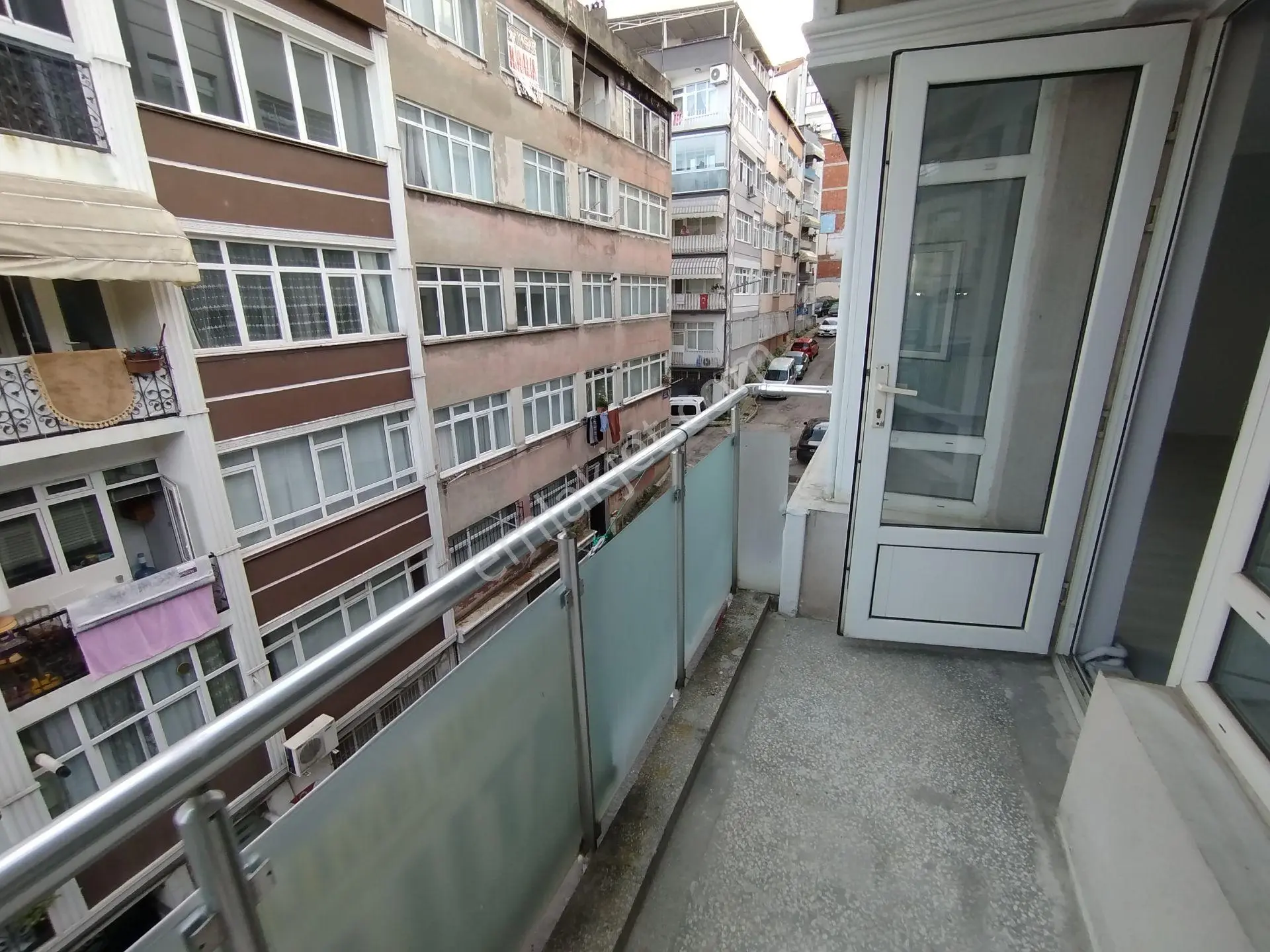 Yeski Emlâk İnşaattan Satılık Masrafsız Merkezi Konumda — fotoğraf 34