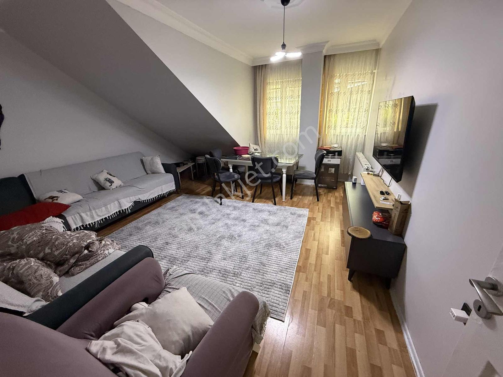 Arzu Emlak'tan Satılık 2+1 Giriş Altı Kot1 Daire — fotoğraf 5