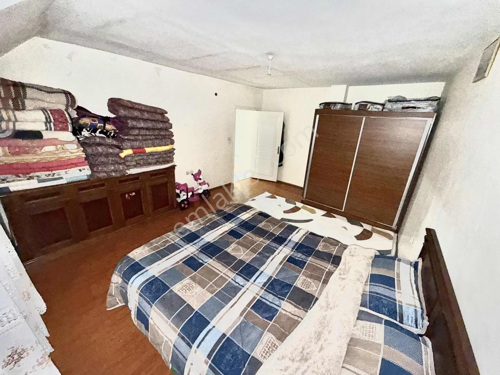 Tarhanlar Cd Dibi Balkonlu 3+1 Çok Geniş Bu Fiyata Kaçmaz! — fotoğraf 12