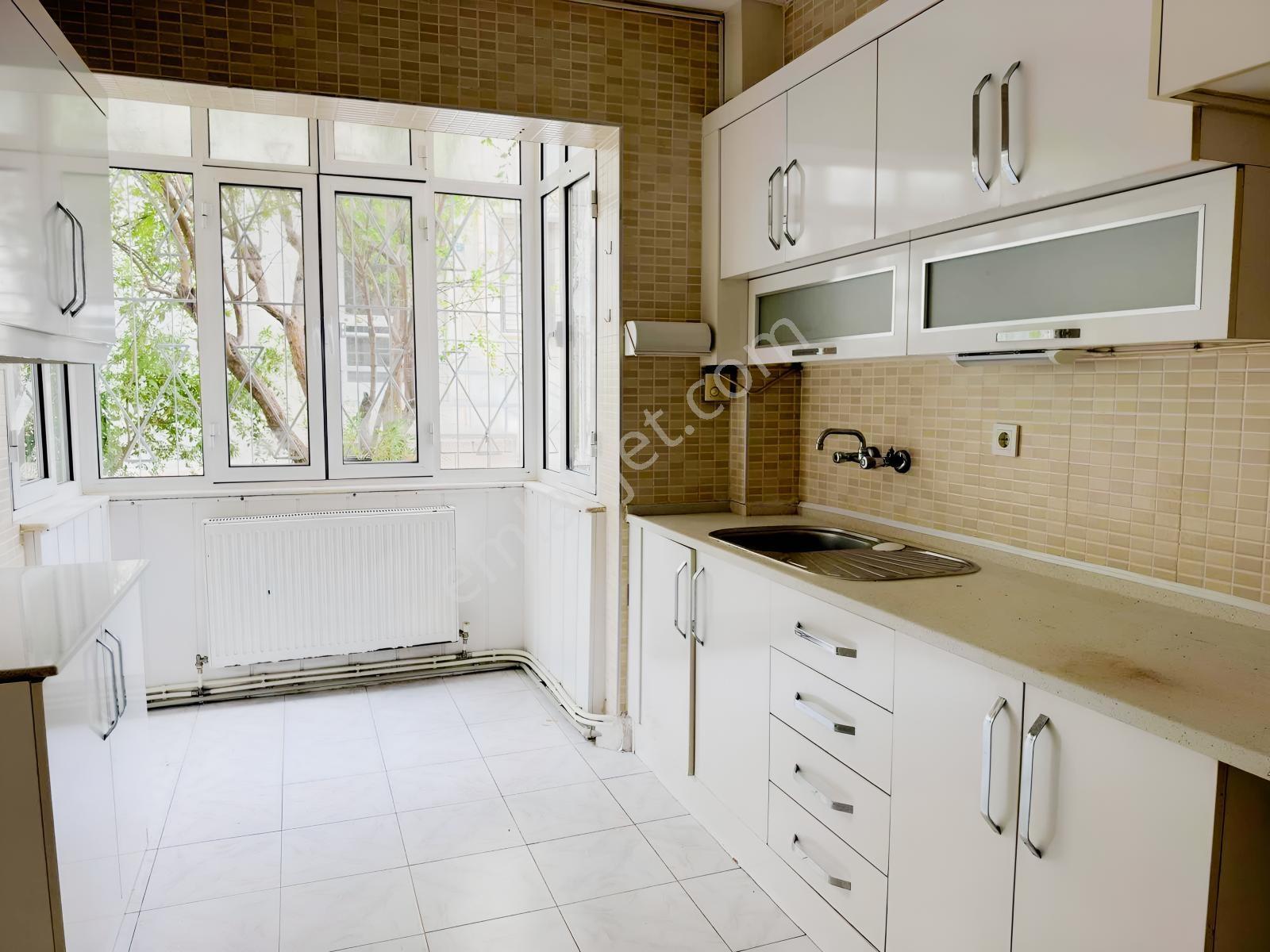 Bornova Erzene Mahallesi 3+1 Satılık Daire — fotoğraf 3