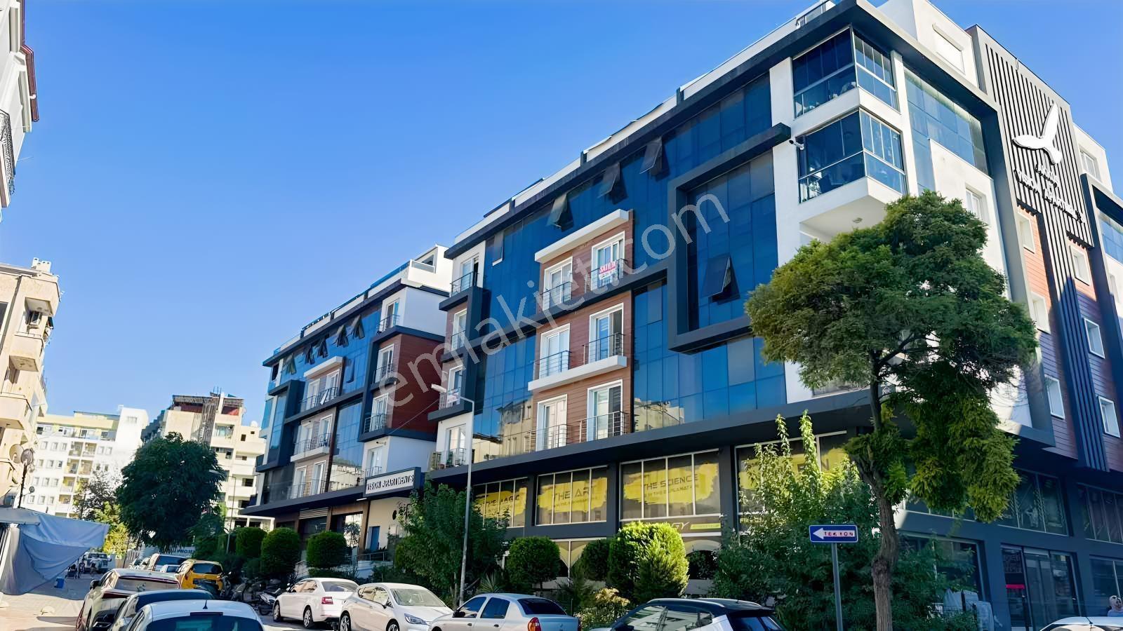 Kuşadası Merkezde Emsallerinin Altında Satılık 2+1