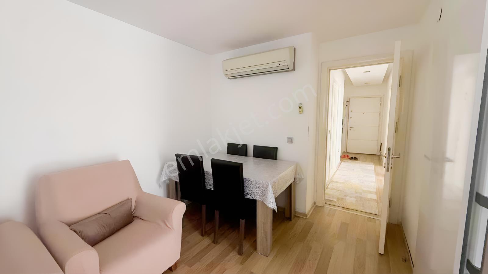 Kuşadası Merkezde Emsallerinin Altında Satılık 2+1 — fotoğraf 8