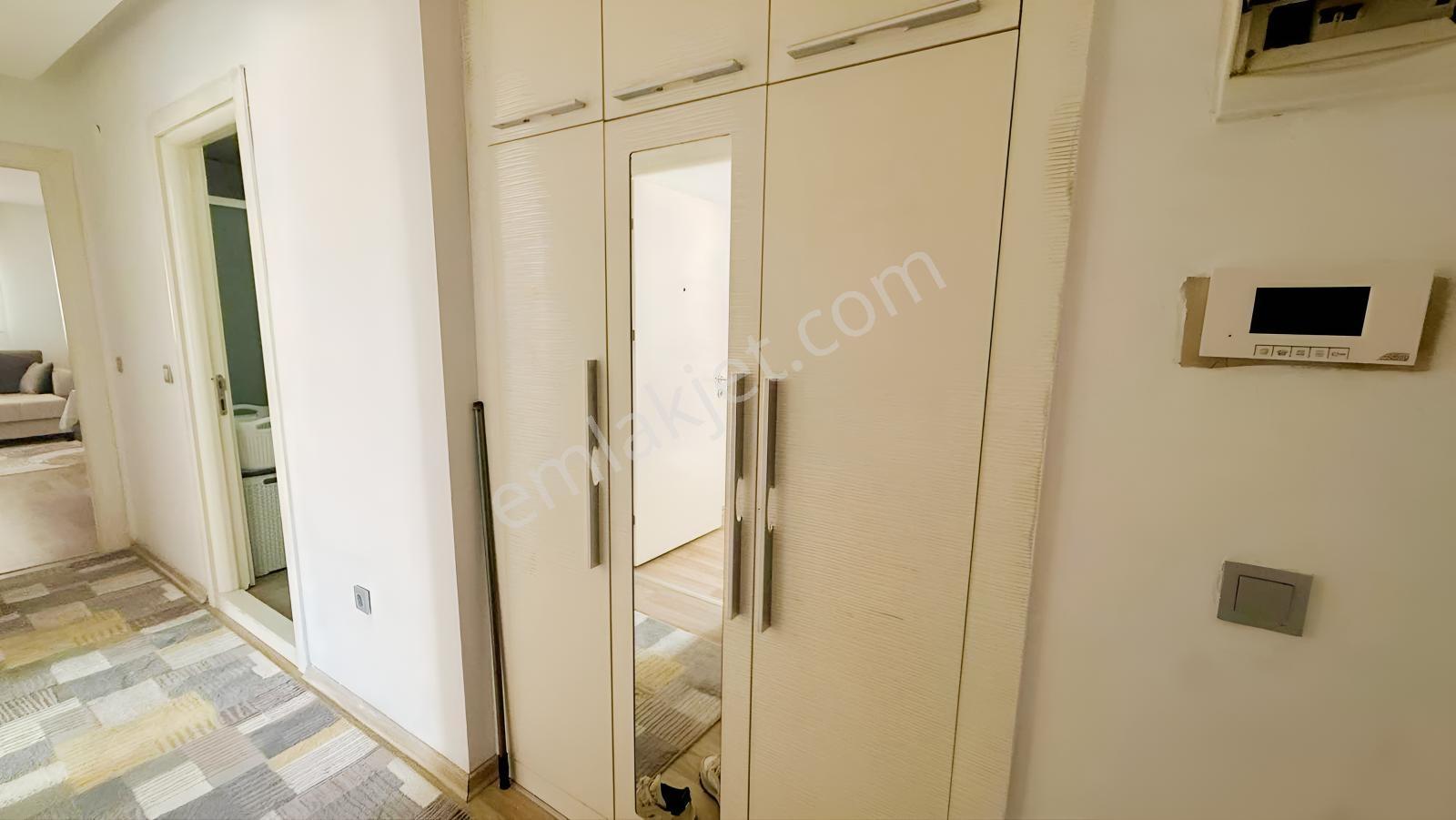 Kuşadası Merkezde Emsallerinin Altında Satılık 2+1 — fotoğraf 16