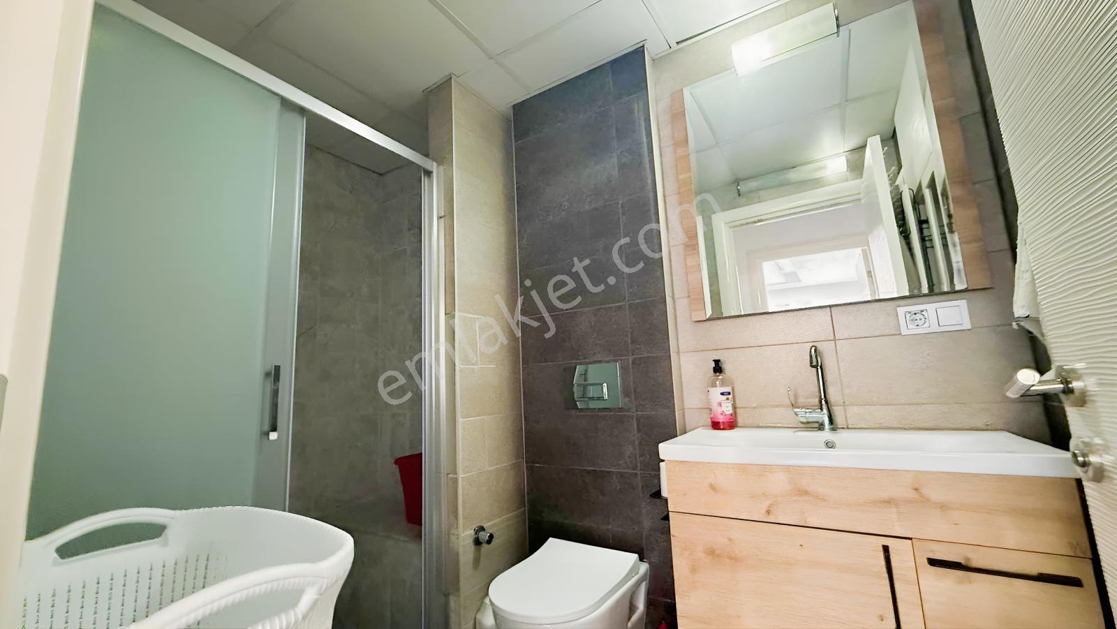 Kuşadası Merkezde Emsallerinin Altında Satılık 2+1 — fotoğraf 26