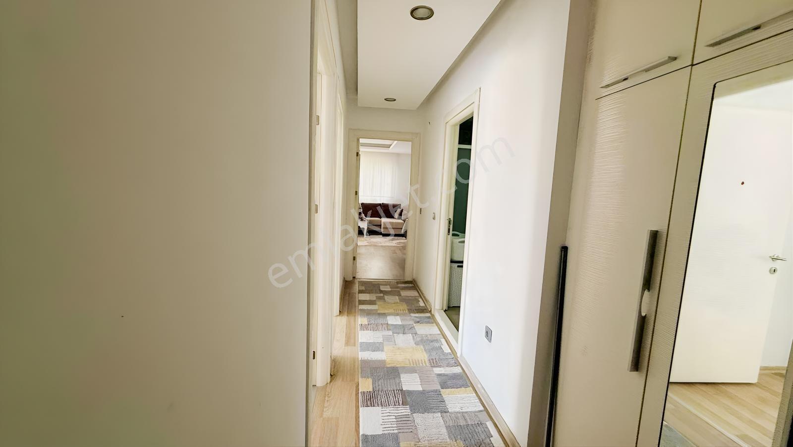 Kuşadası Merkezde Emsallerinin Altında Satılık 2+1 — fotoğraf 28