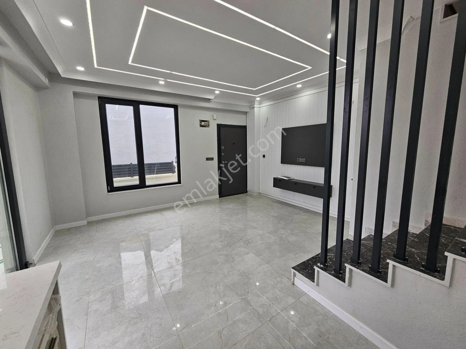Denize Yürüme Mesafesinde, 3+1 Yerden Isıtmalı Bahçeli Villa — fotoğraf 10
