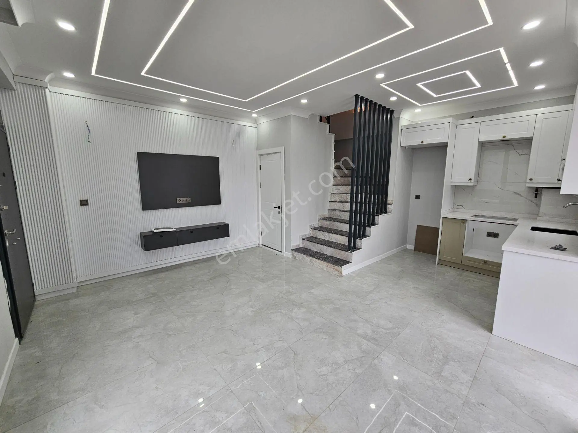Denize Yürüme Mesafesinde, 3+1 Yerden Isıtmalı Bahçeli Villa — fotoğraf 15