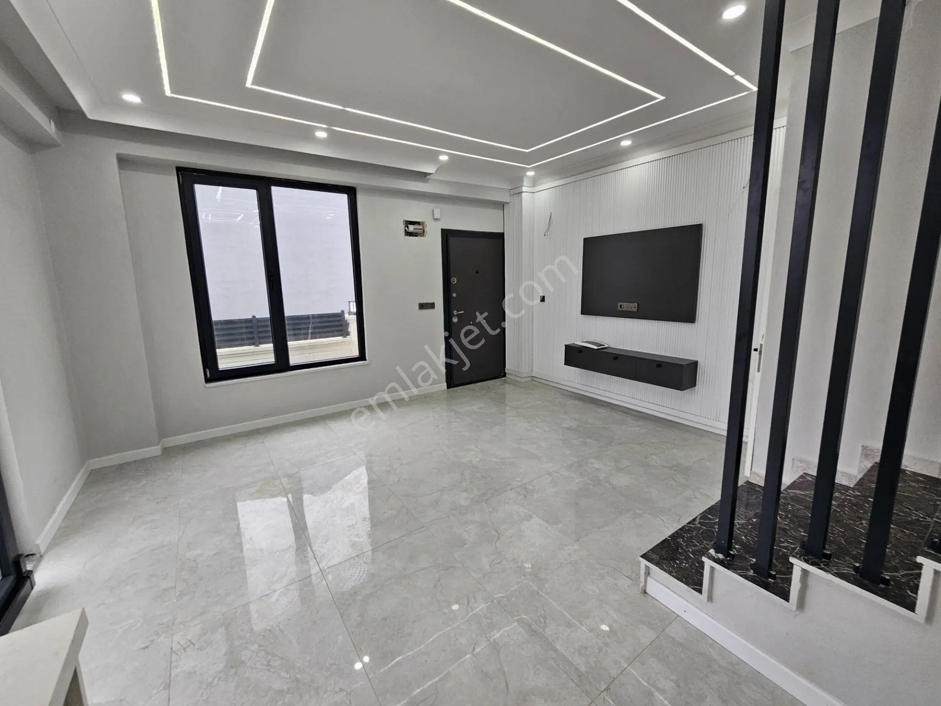 Denize Yürüme Mesafesinde, 3+1 Yerden Isıtmalı Bahçeli Villa — fotoğraf 16