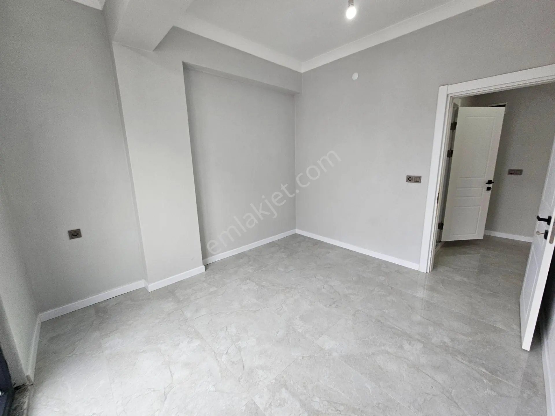 Denize Yürüme Mesafesinde, 3+1 Yerden Isıtmalı Bahçeli Villa — fotoğraf 21
