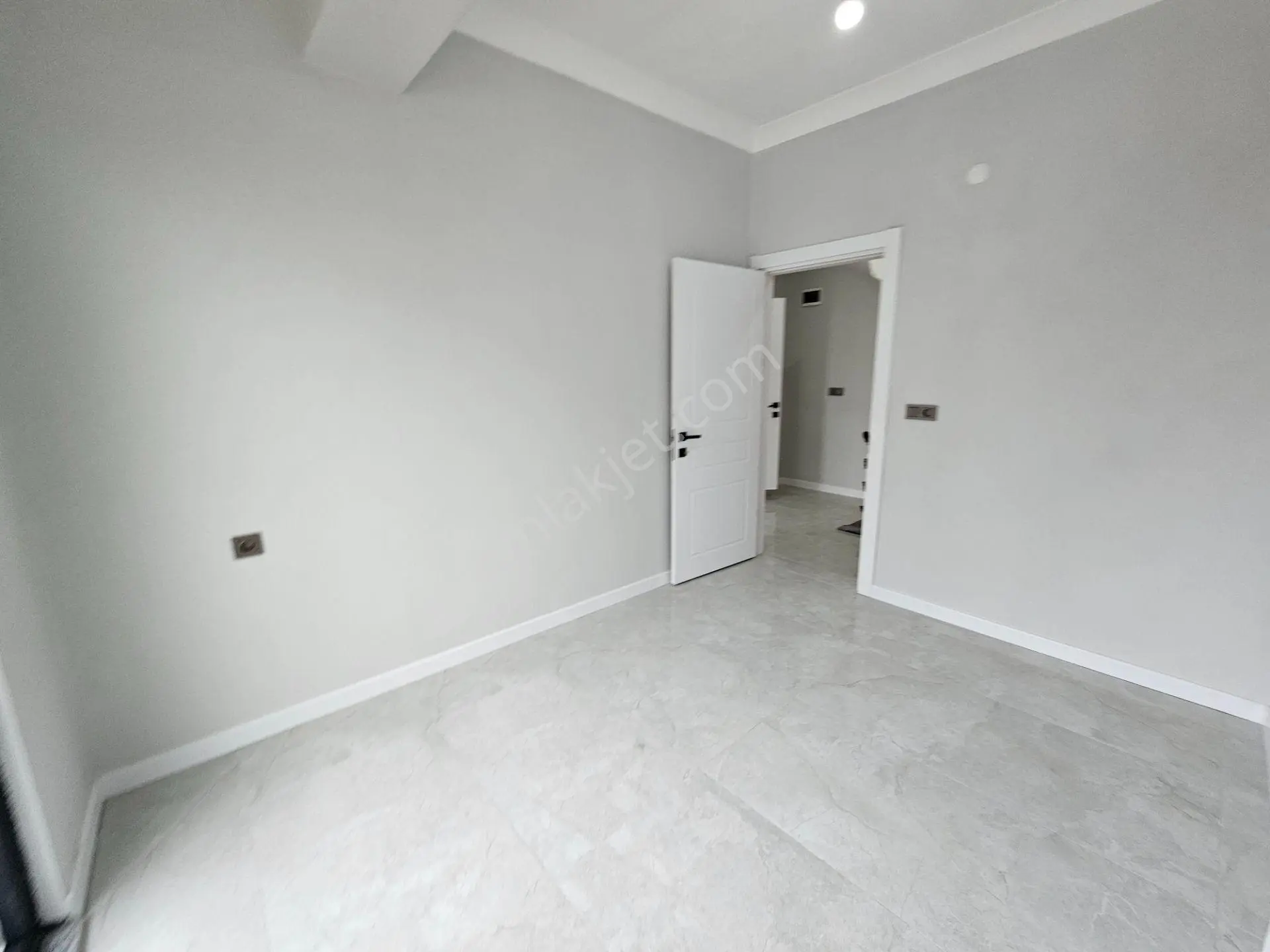 Denize Yürüme Mesafesinde, 3+1 Yerden Isıtmalı Bahçeli Villa — fotoğraf 25