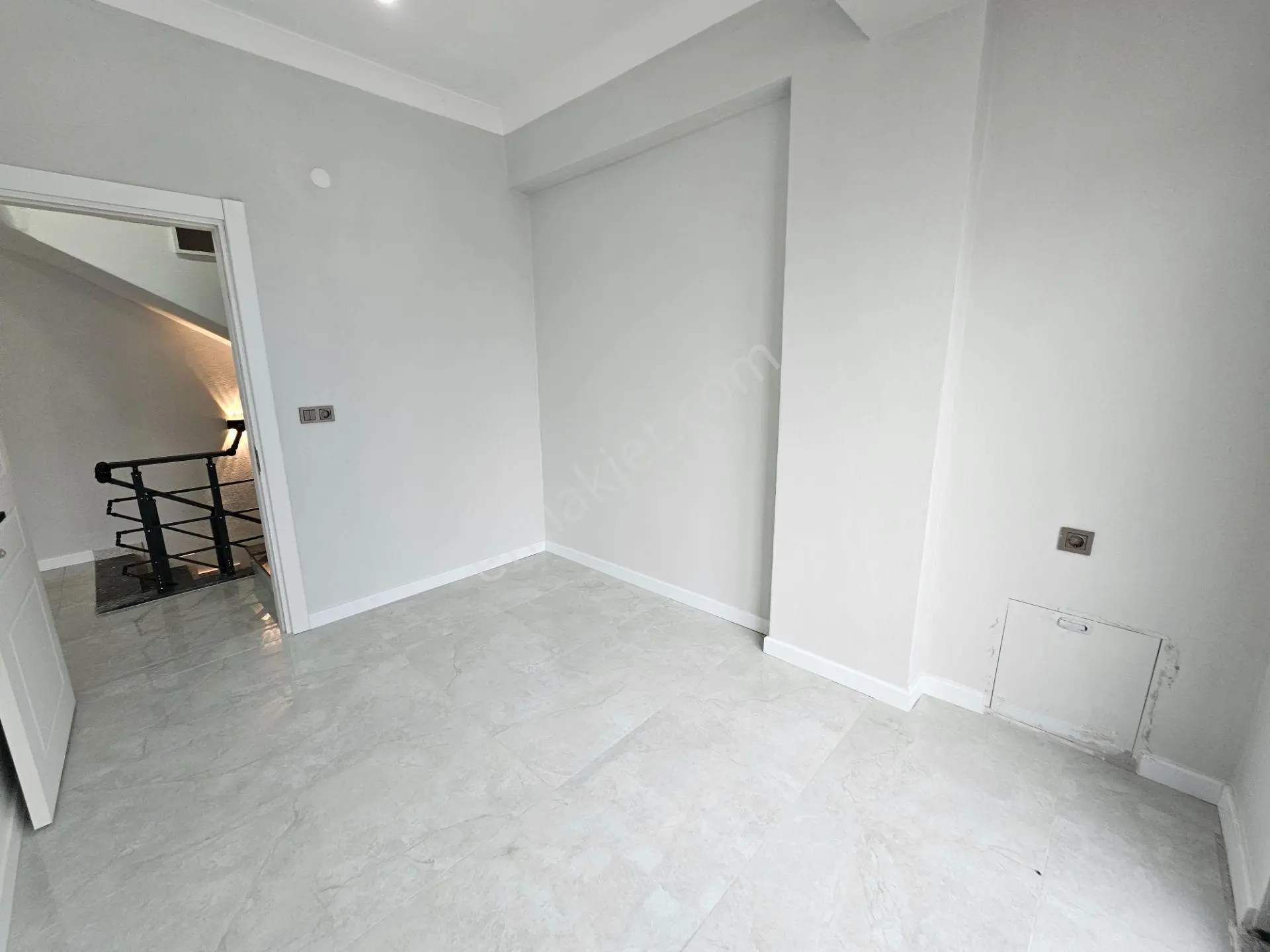 Denize Yürüme Mesafesinde, 3+1 Yerden Isıtmalı Bahçeli Villa — fotoğraf 26