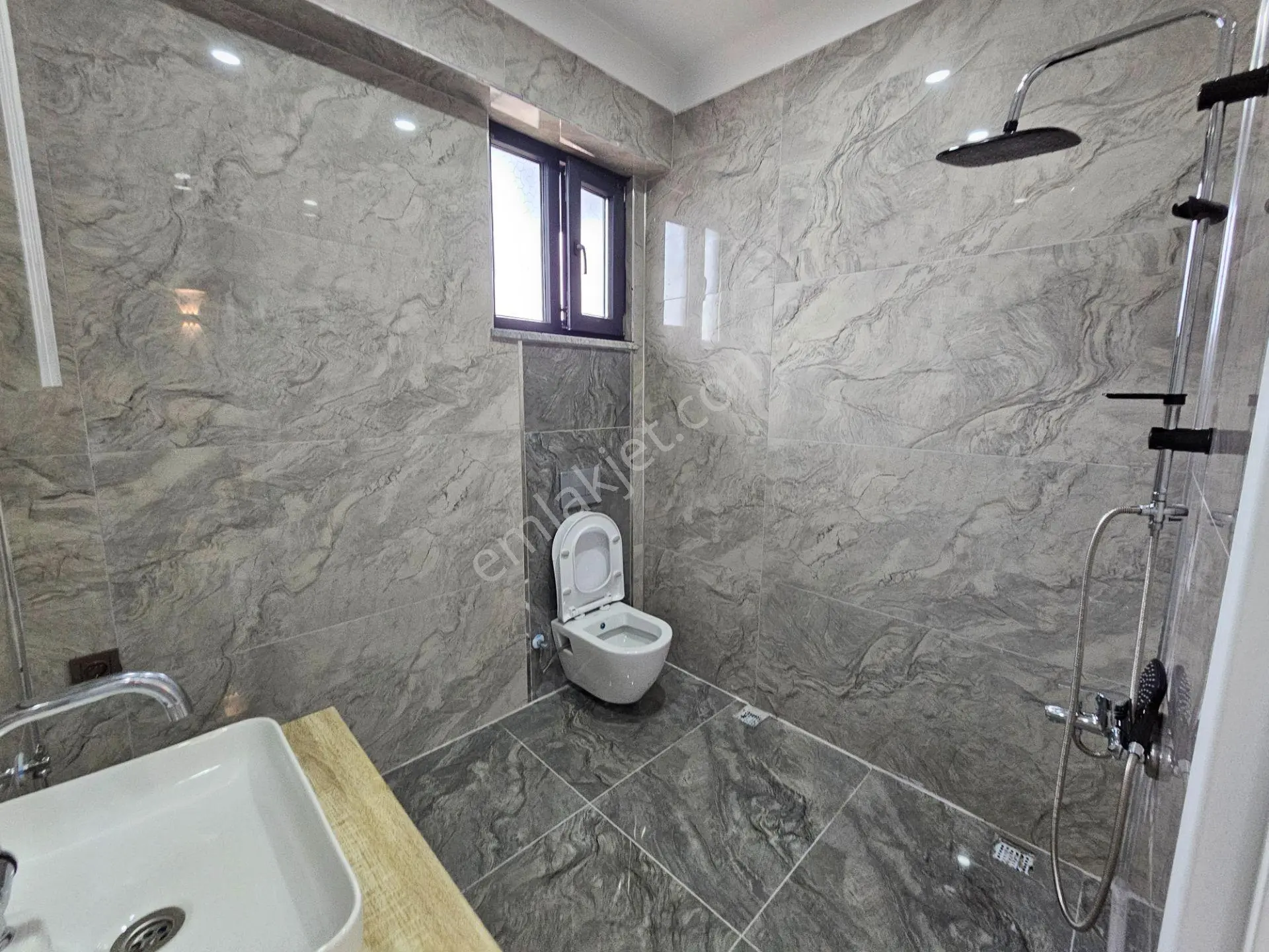 Denize Yürüme Mesafesinde, 3+1 Yerden Isıtmalı Bahçeli Villa — fotoğraf 27