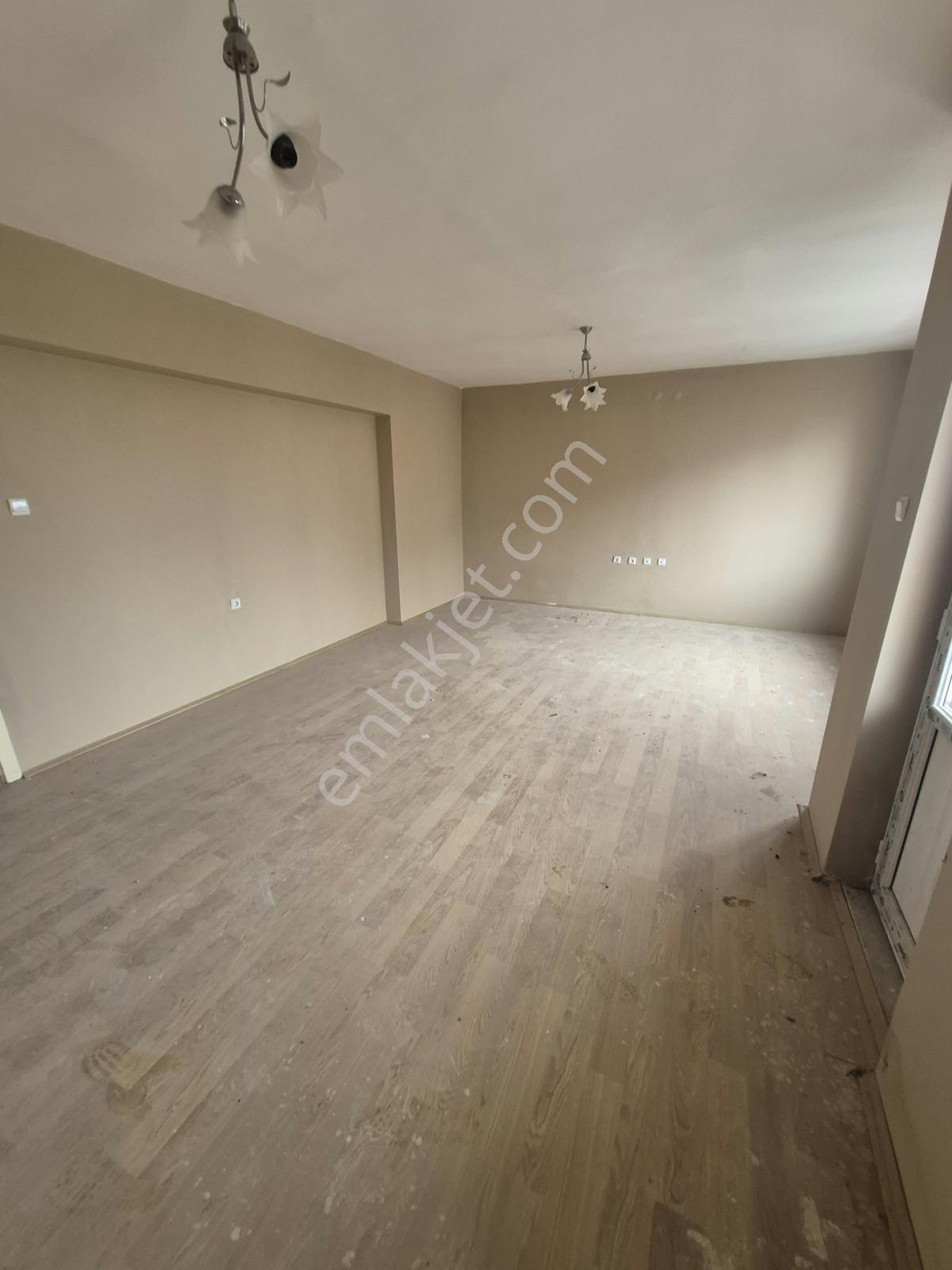 Me Ka Grouptan İnaz Deprem Evlerinde Satılık 2+1 Daire! — fotoğraf 13