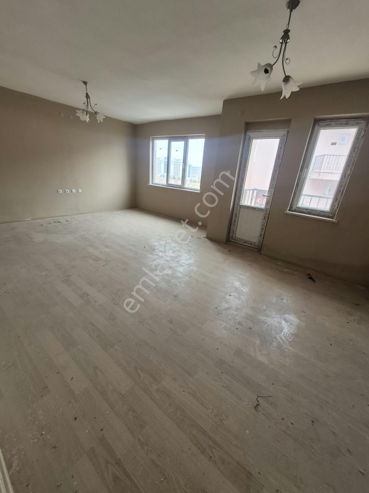 Me Ka Grouptan İnaz Deprem Evlerinde Satılık 2+1 Daire! — fotoğraf 15