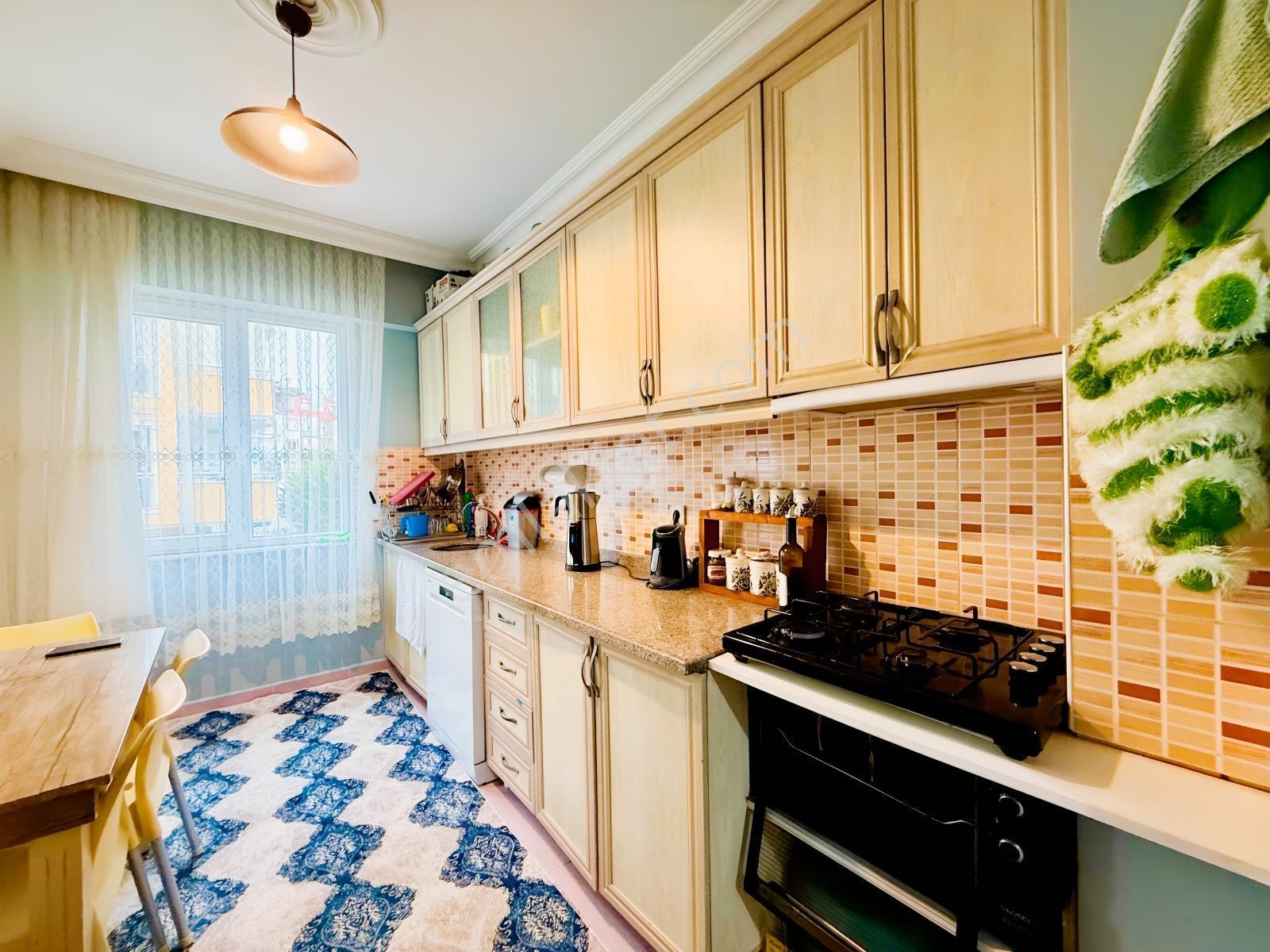 Yeşilyurtta 2+1 Ayrı Mutfaklı Doğalgaz Kapıda Önü Açık Daire — fotoğraf 8
