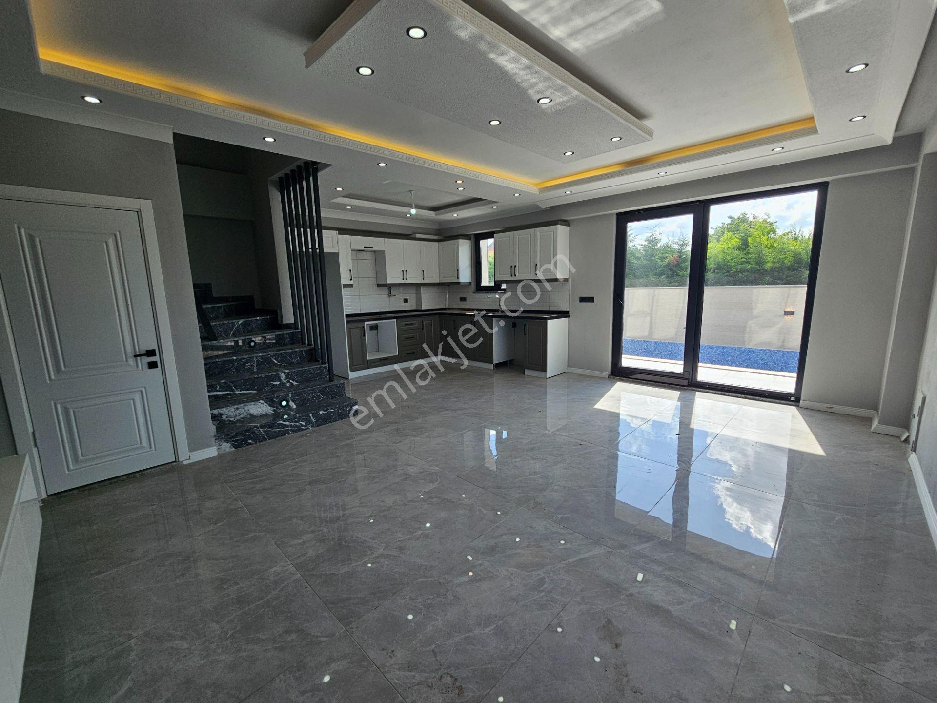 Deniz'den 4+1 Havuzlu, Denize Yakın Villa — fotoğraf 7