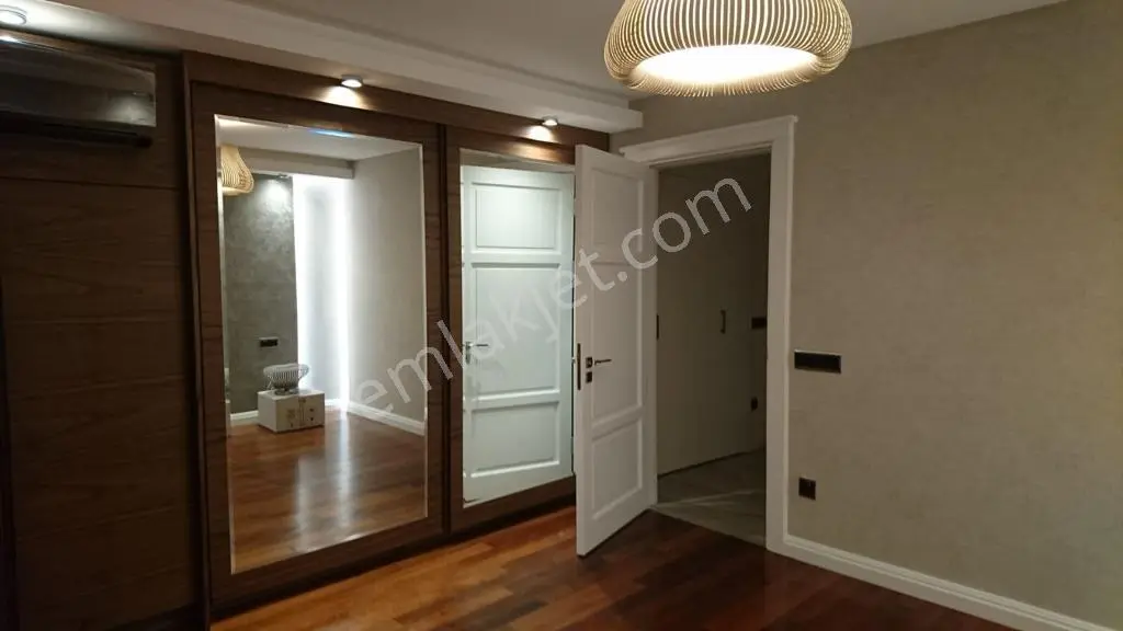 Sarıyer Sahilde Lebi Derya Manzaralı Satılık 2+1 Yol Yalı Dairesi — fotoğraf 6