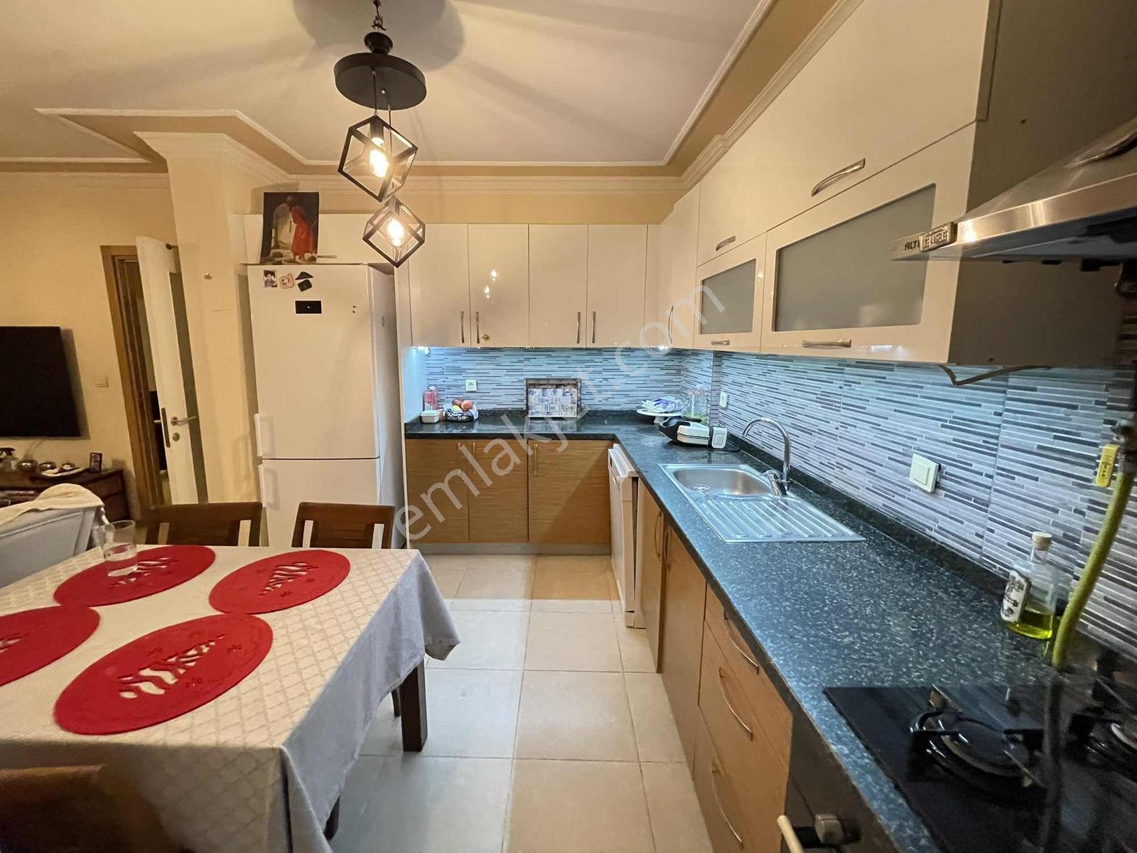 Ra Gayrmenkul Kırklarsırtı Mh Havuzlu Site Masrafsız 3+1 — fotoğraf 2