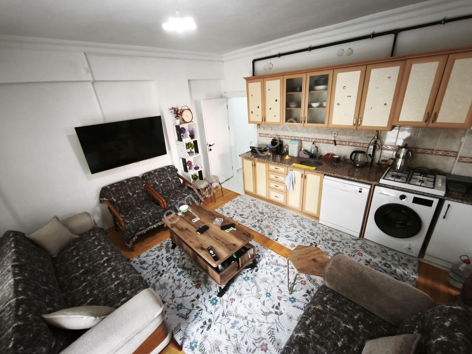 Han Gayrimenkul'Den 1+1 Doğalgazlı Yüksek Giriş Daire