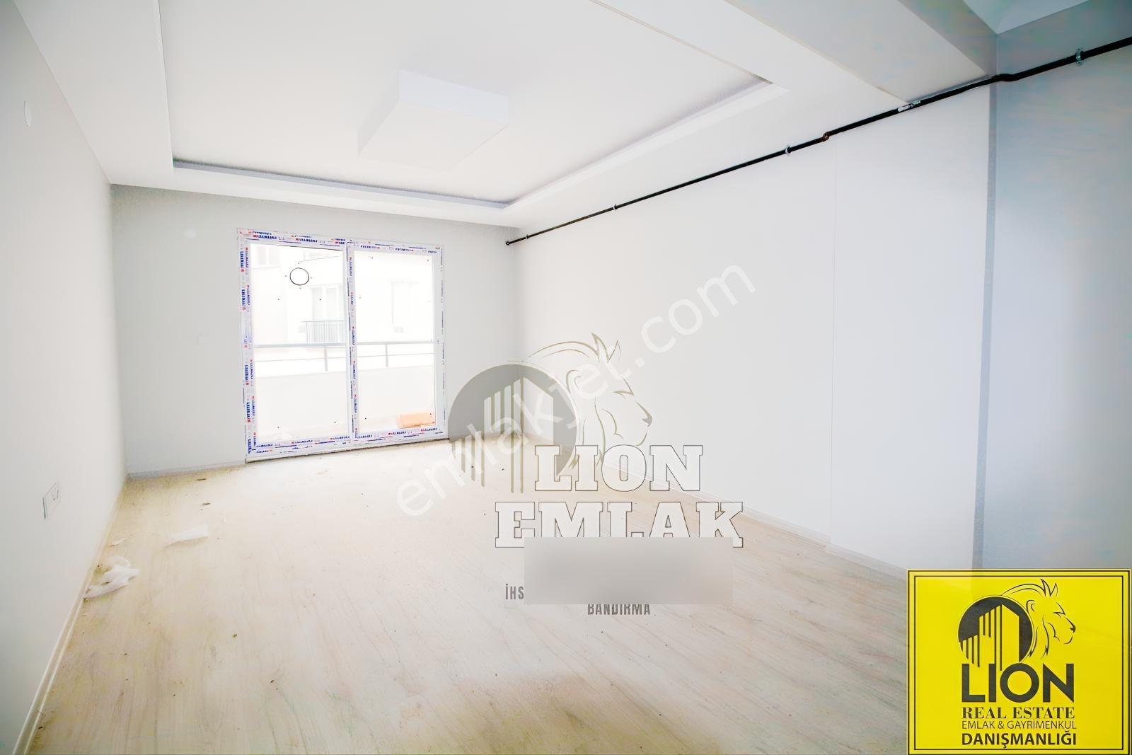 Lıon Emlak'tan Kayacık'ta Çift Banyo,balkonlu Satılık 2+1 Daire — fotoğraf 13