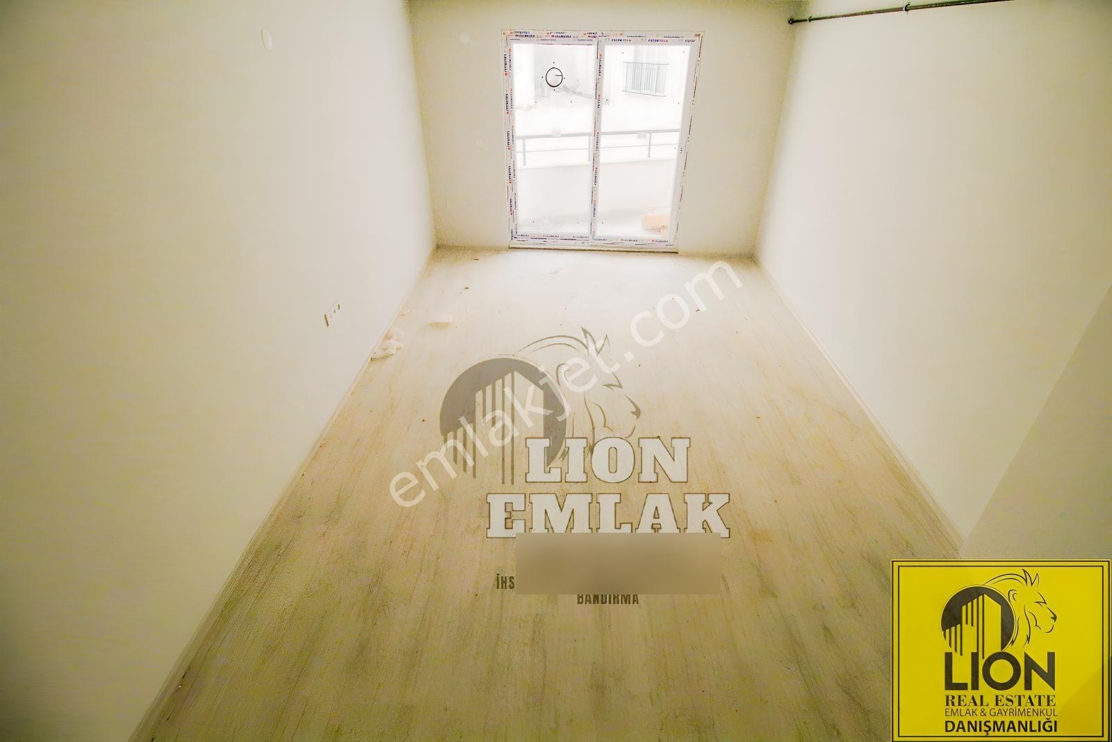 Lıon Emlak'tan Kayacık'ta Çift Banyo,balkonlu Satılık 2+1 Daire — fotoğraf 15