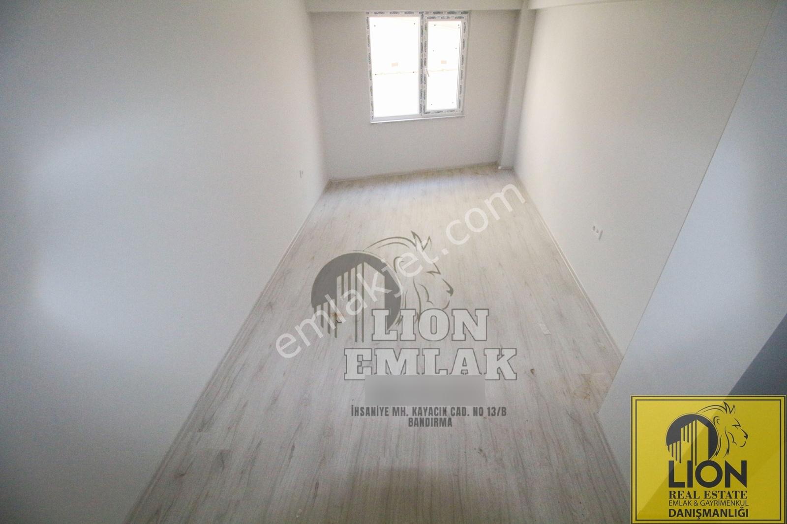 Lıon Emlak'tan Kayacık'ta Çift Banyo,balkonlu Satılık 2+1 Daire — fotoğraf 22
